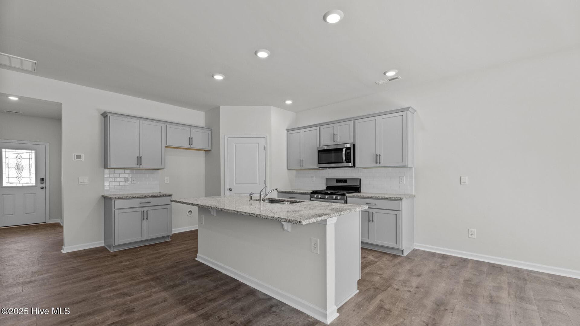 Single Family Residence at 4005 Montford Drive, New Bern, NC 28562