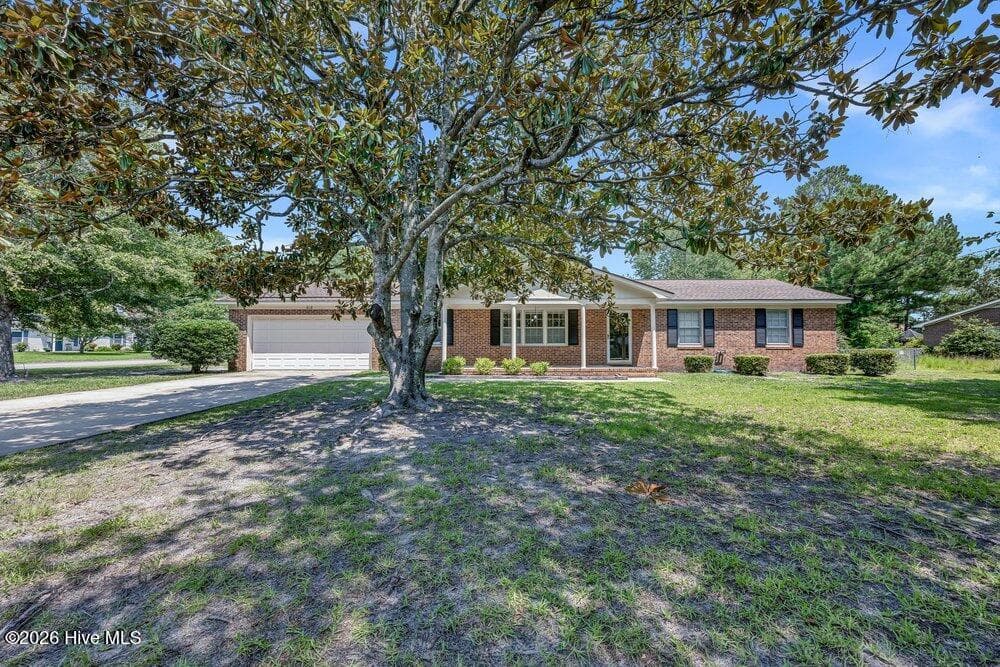 Single Family Residence at 618 Kelly Road, Wilmington, NC 28409, photo 2 of 27