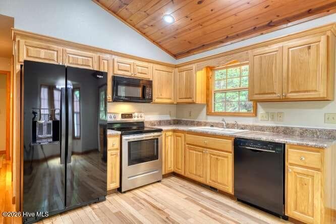 Single Family Residence at 73 Sargent Drive, Murphy, NC 28906, photo 15 of 49