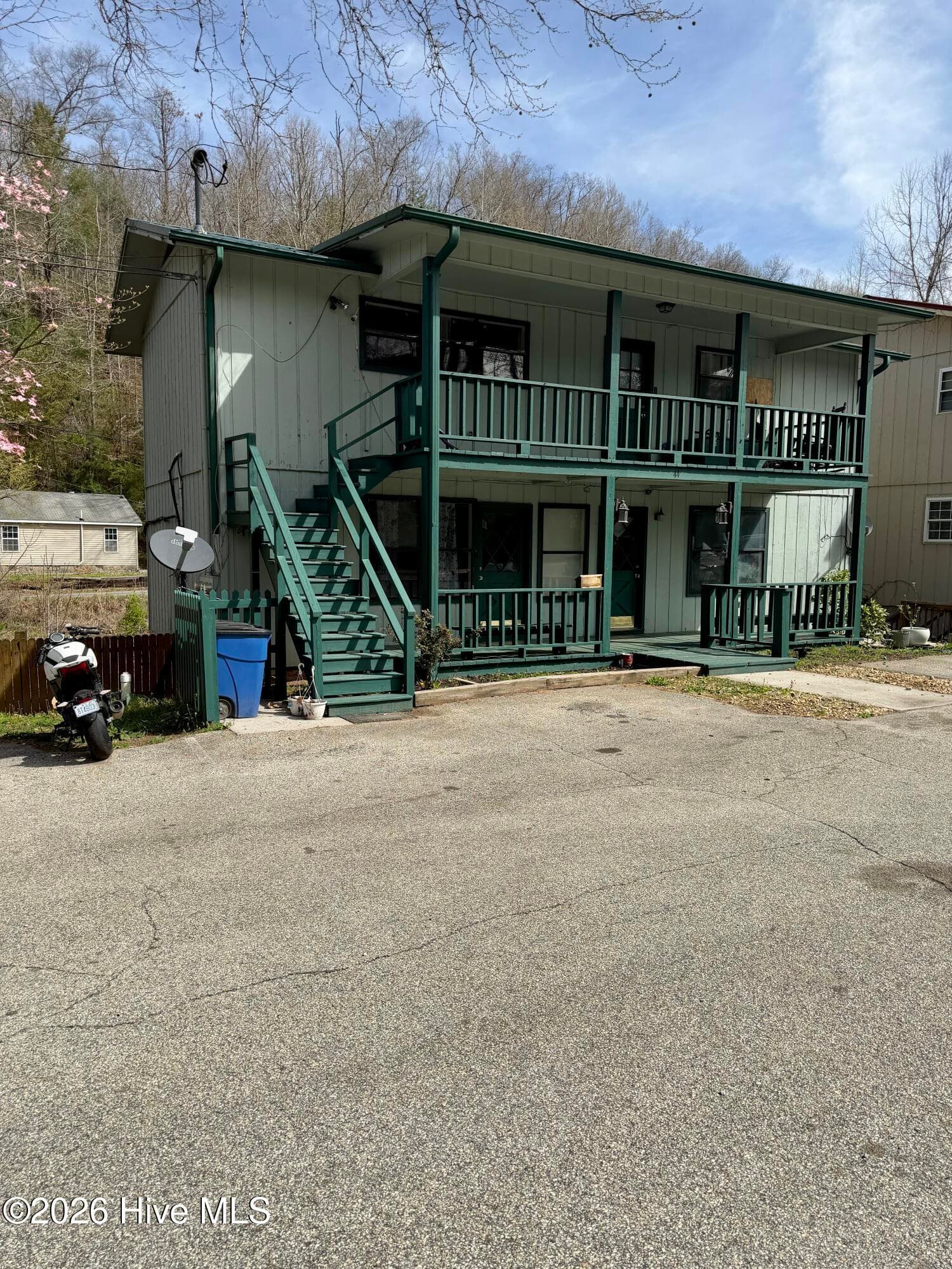 44 Tapoco Road, Robbinsville, NC 28771
