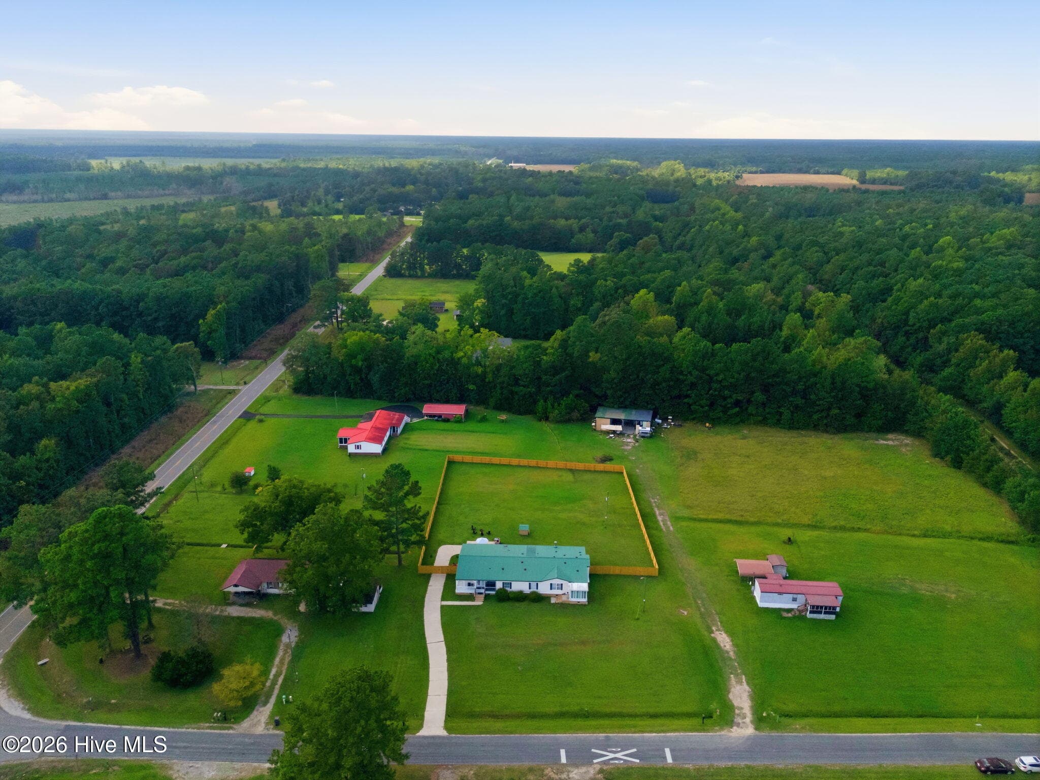 Manufactured Home at 51 Shaw Road, Riegelwood, NC 28456, photo 4 of 54