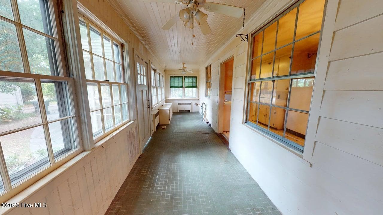 Single Family Residence at 808 W South Street W, Ahoskie, NC 27910, photo 18 of 50