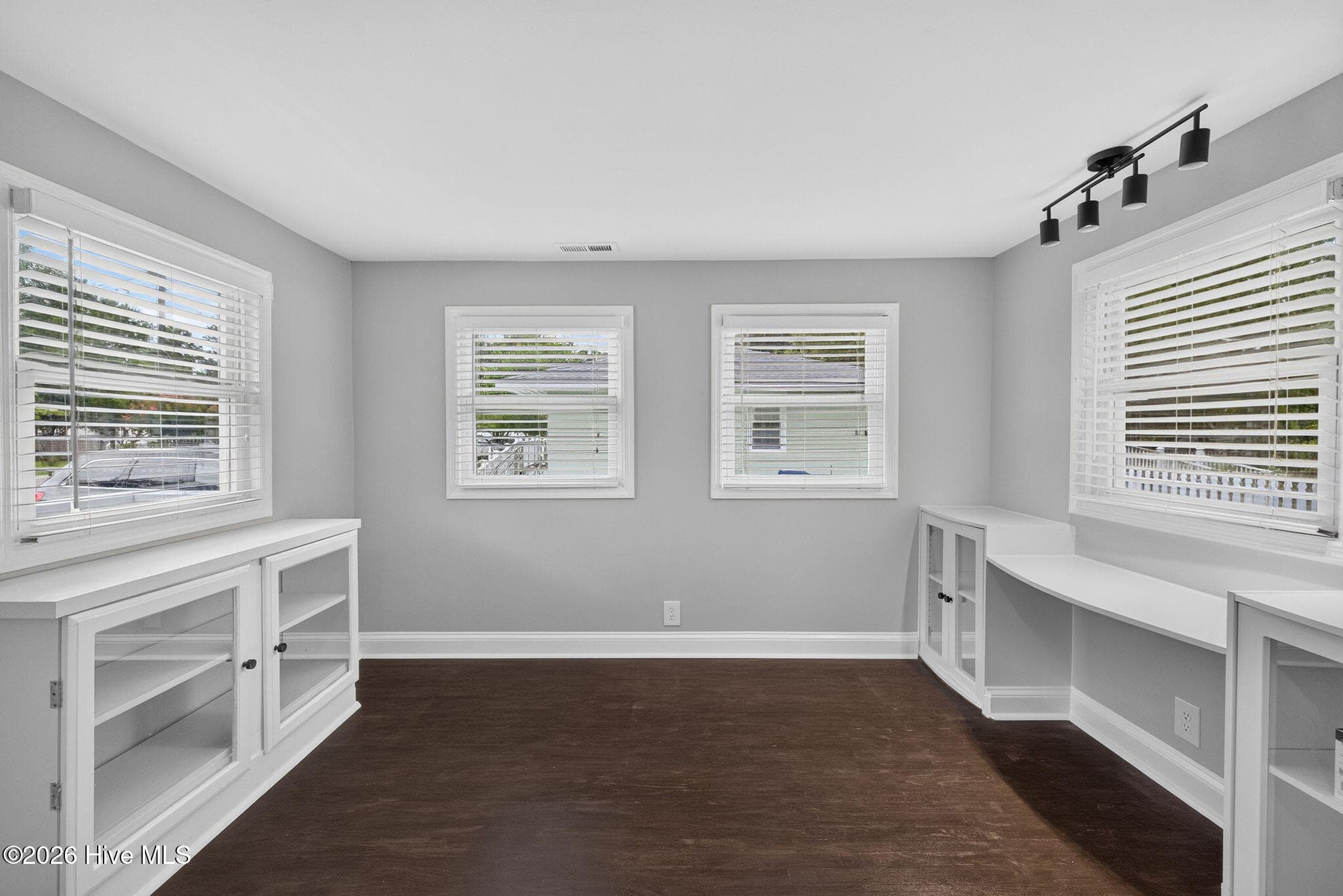 Single Family Residence at 712 Rosemont Avenue, Wilmington, NC 28403, photo 13 of 36