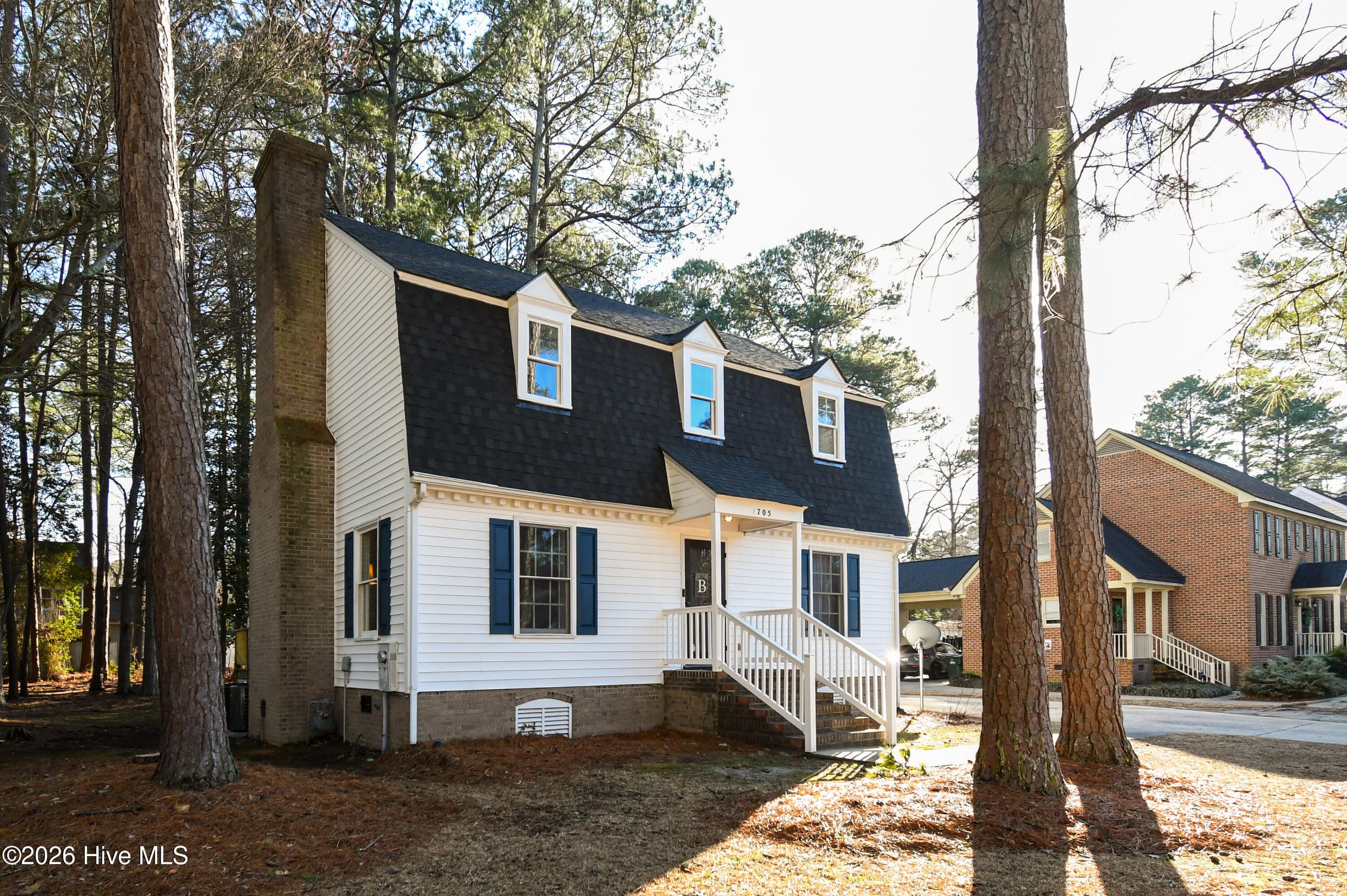 Single Family Residence at 1705 Parkway Street W, Wilson, NC 27893, photo 3 of 52