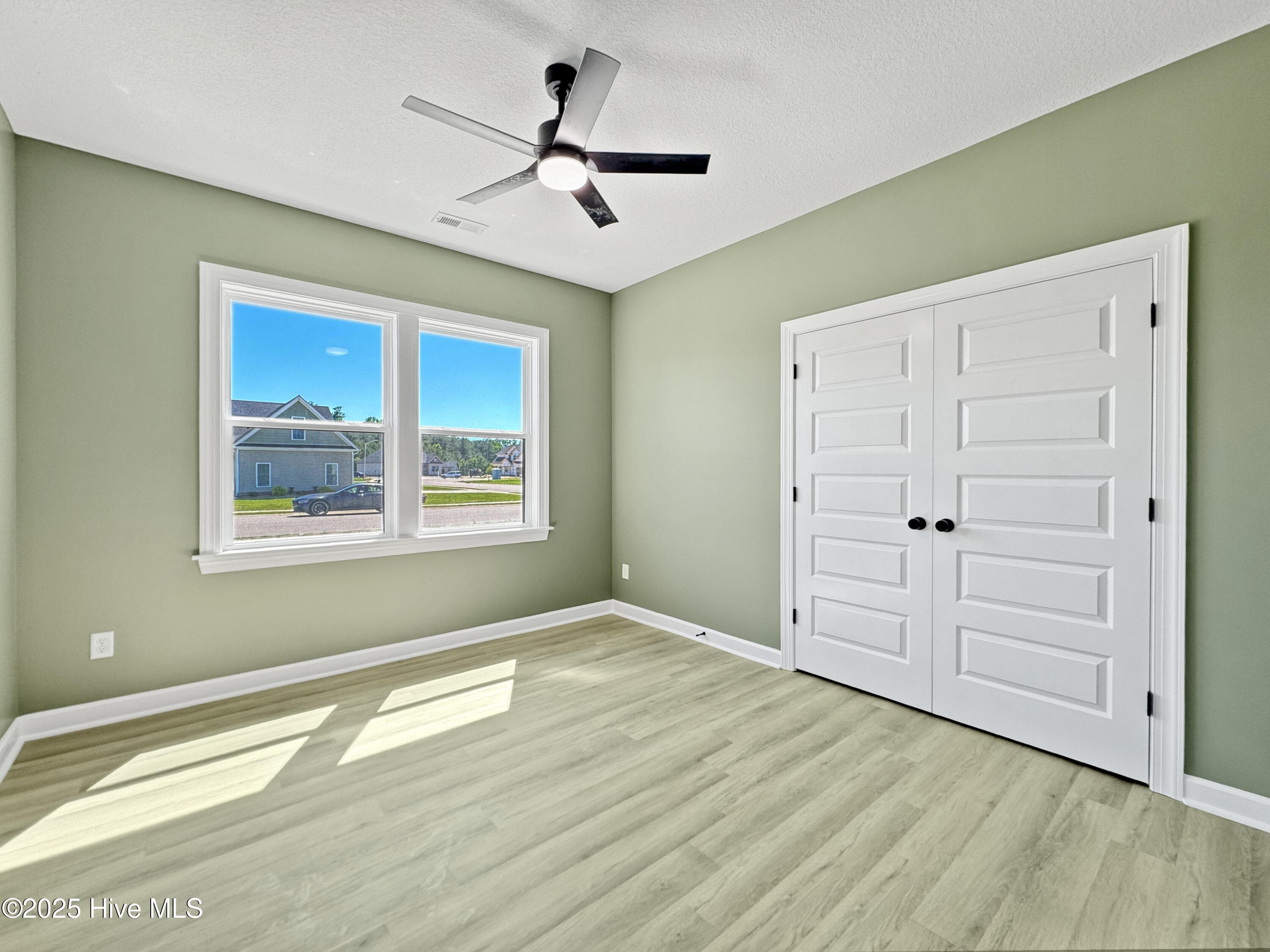 Single Family Residence at 2111 Staysail Drive, Elizabeth City, NC 27909, photo 14 of 31