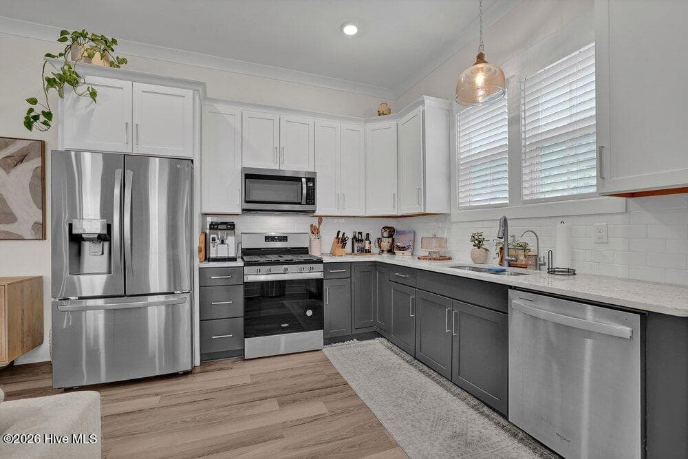 Townhouse at 1042 Tidal Lane, Wilmington, NC 28401, photo 9 of 40