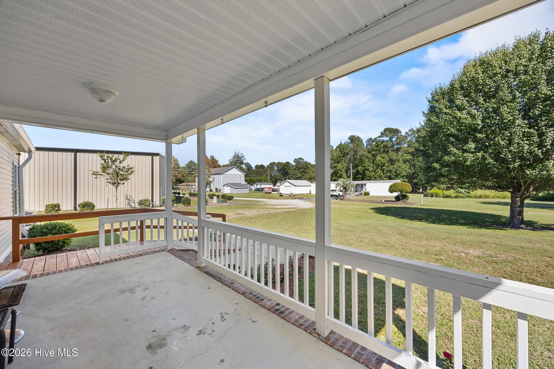 Manufactured Home at 195 Calabash Road NW, Calabash, NC 28467, photo 4 of 37
