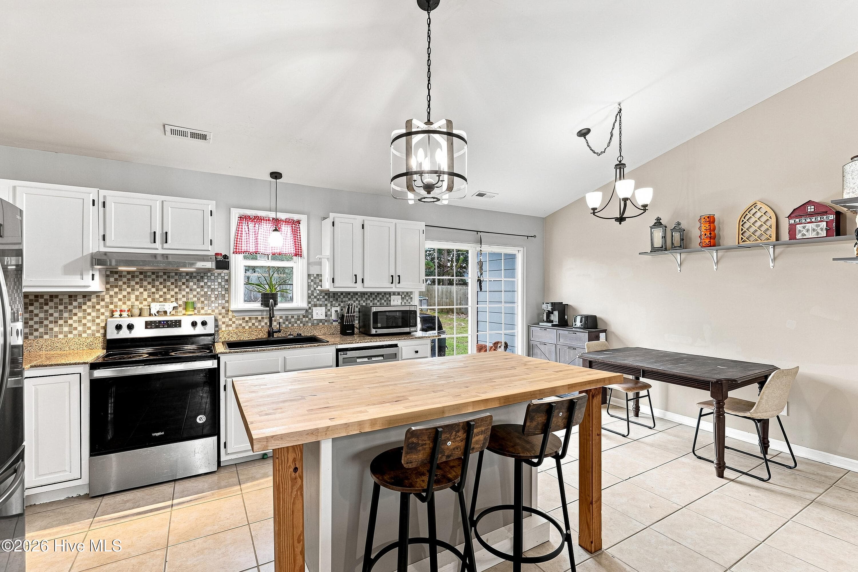 Kitchen - 215 S Ginger Drive, Hubert, NC 28539