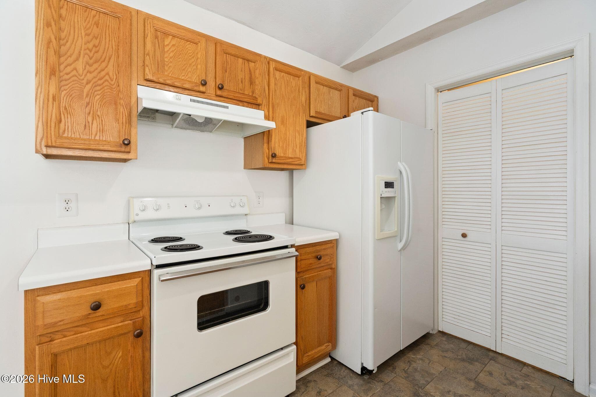 Single Family Residence at 811 Grathwol Drive, Wilmington, NC 28405, photo 14 of 41