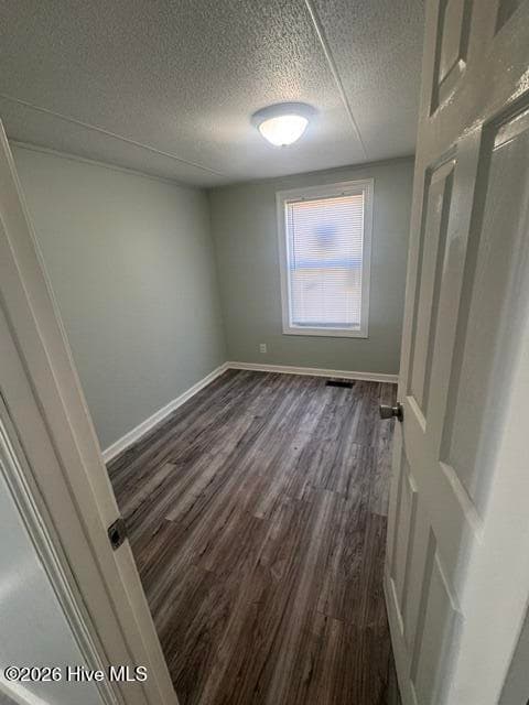 Manufactured Home at 322 N Winchester Lane, Hubert, NC 28539, photo 15 of 65