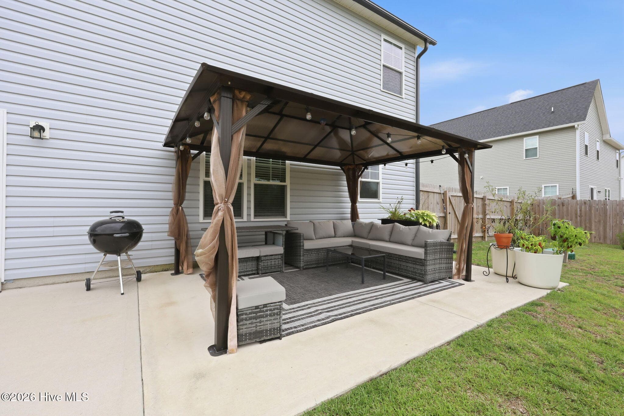 Single Family Residence at 284 E Ivybridge Drive, Hubert, NC 28539, photo 28 of 55