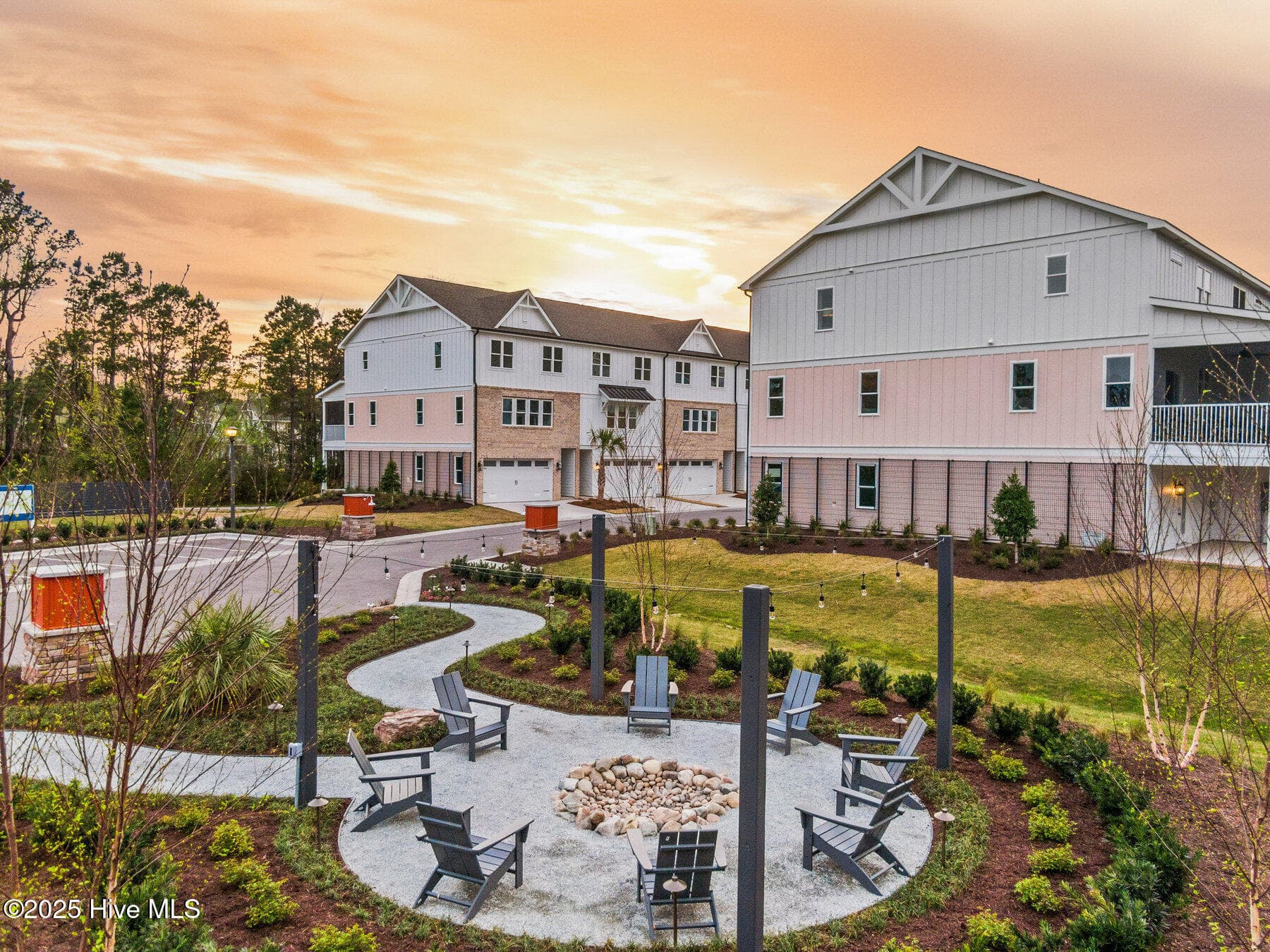 Townhouse at 826 Anchors Bend Way 6, Wilmington, NC 28411, photo 4 of 88