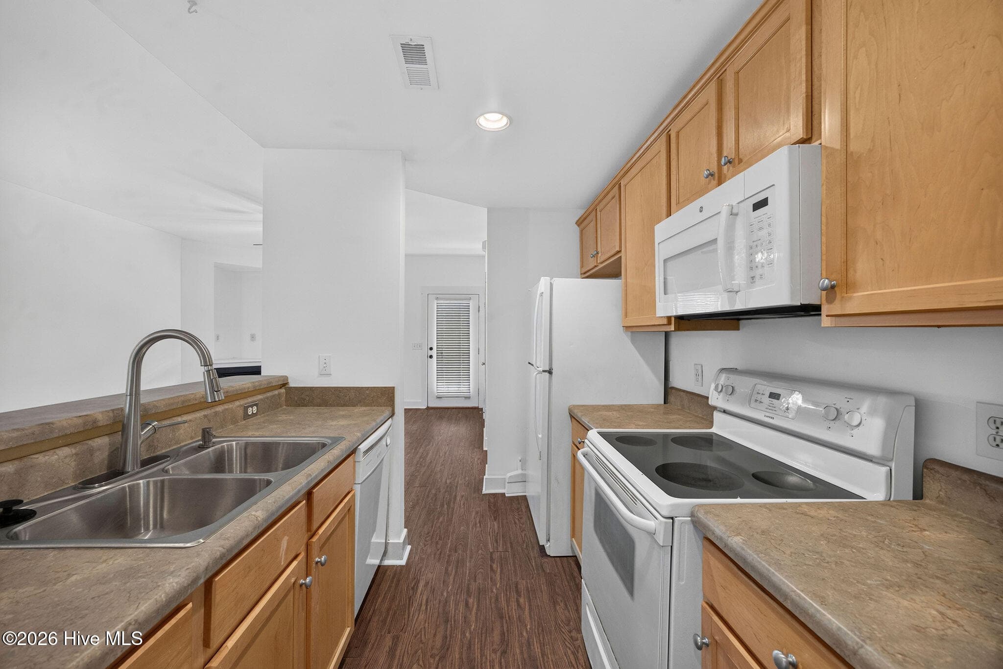 Condominium at 2312 Wrightsville Avenue Apt 118, Wilmington, NC 28403, photo 15 of 23