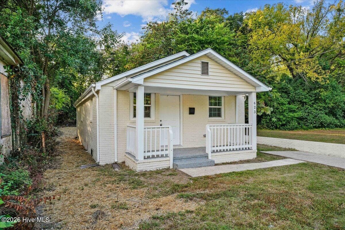 Single Family Residence at 623 Slaughter Street, Goldsboro, NC 27530, photo 4 of 19