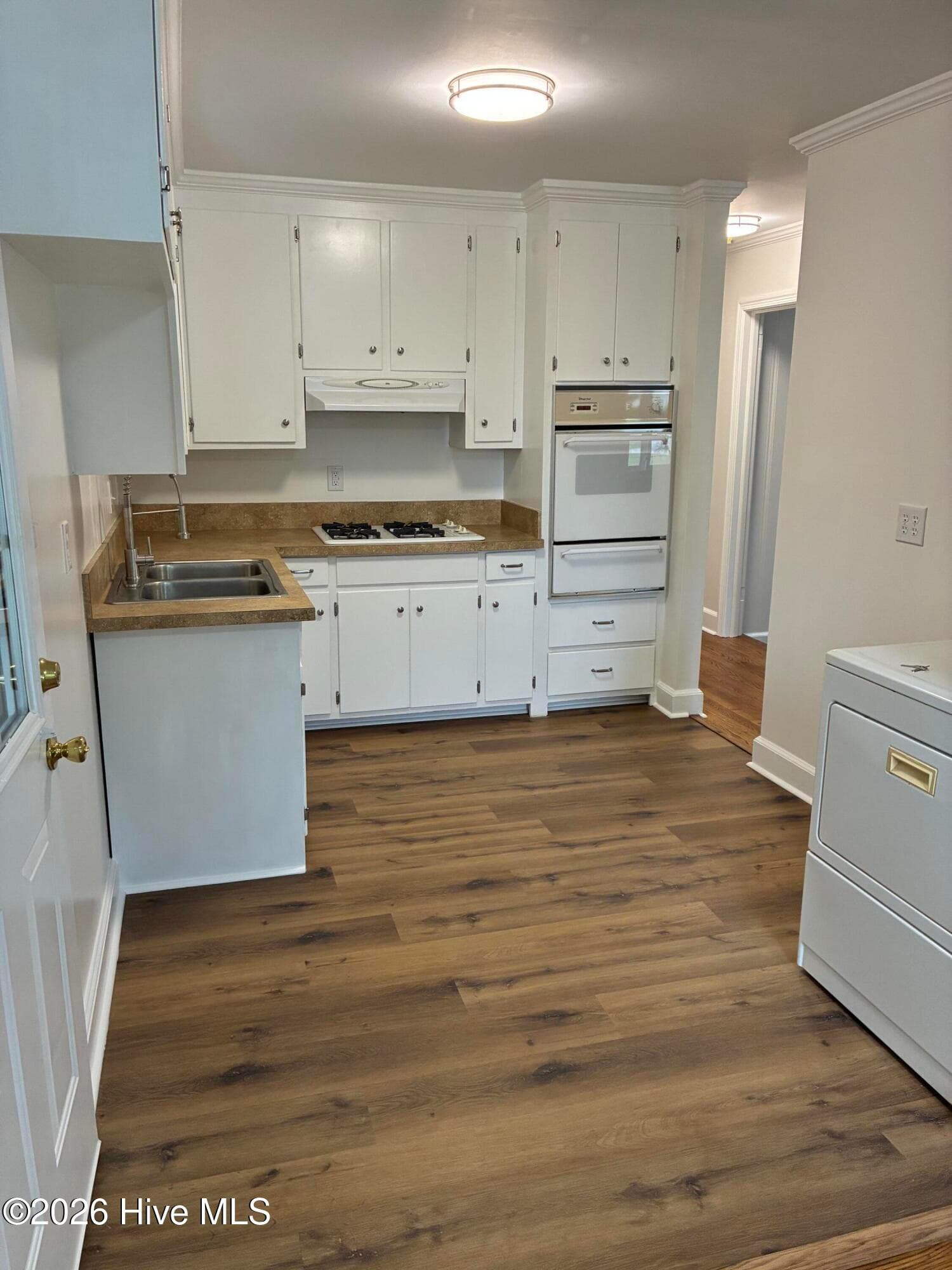 Single Family Residence at 419 Pike Street SW, Wilson, NC 27893, photo 5 of 11