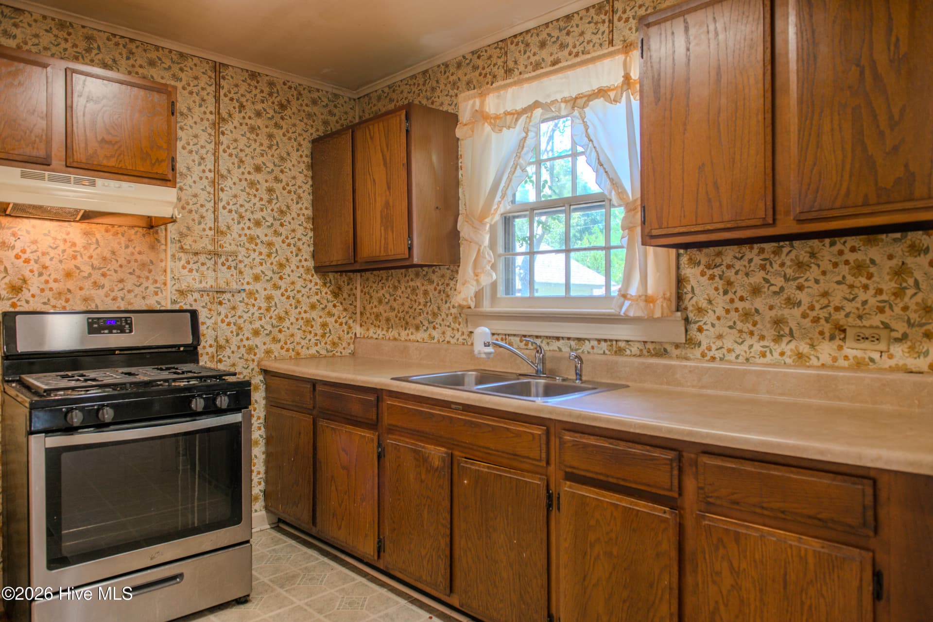 Single Family Residence at 2127 Klein Road, Wilmington, NC 28405, photo 15 of 42