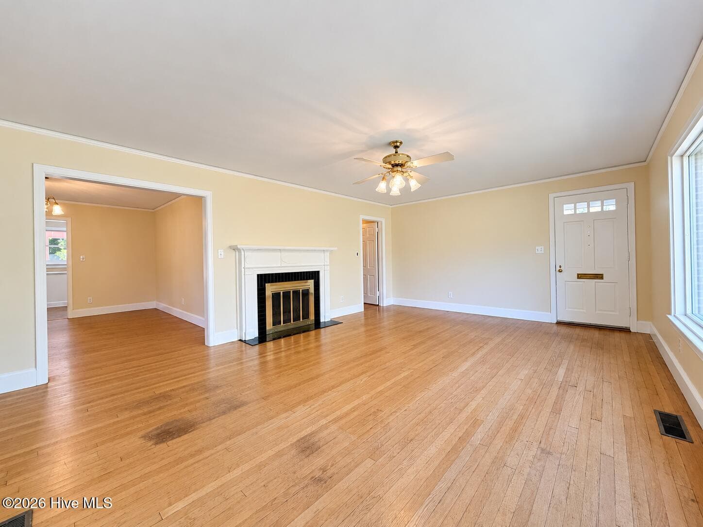 Single Family Residence at 320 Northern Boulevard, Wilmington, NC 28401, photo 13 of 159