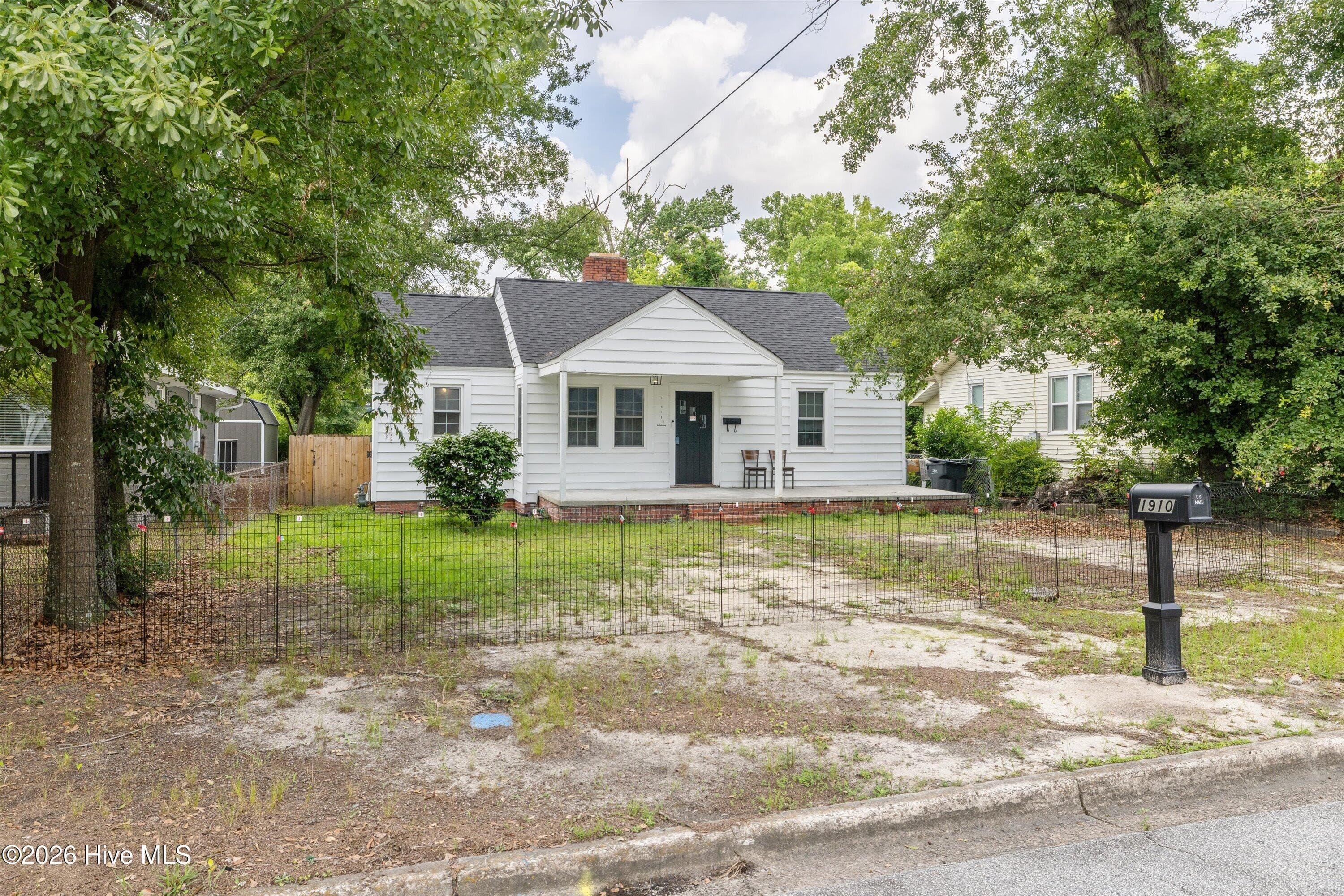 Single Family Residence at 1910 Warren Street, Augusta, GA 30904, photo 9 of 42
