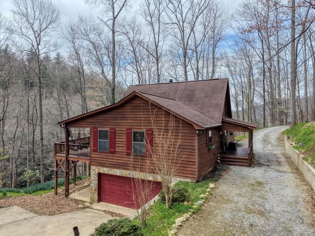 Residential at 575 Carolina Springs Lane, Franklin, NC 28734, Franklin, photo 2 of 2