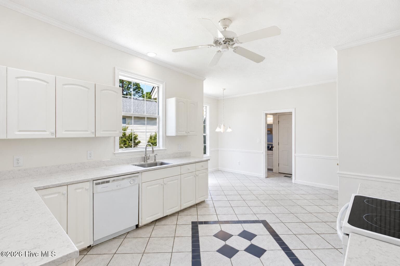 Single Family Residence at 6912 Haberdeen Drive, Wilmington, NC 28411, photo 17 of 73