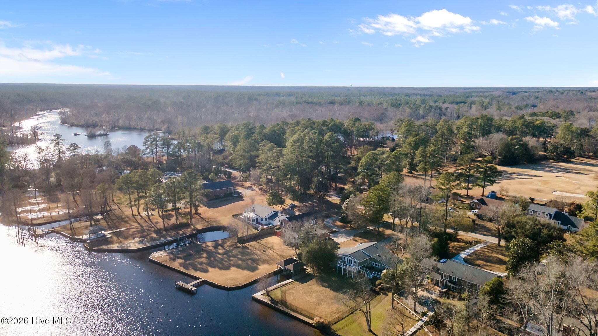 Single Family Residence at 236 Shoreline Drive, New Bern, NC 28562, photo 11 of 71