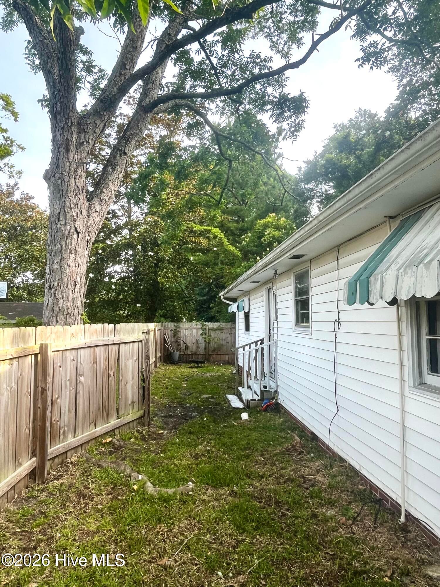 Single Family Residence at 1409 Wooster Street, Wilmington, NC 28401, photo 31 of 49