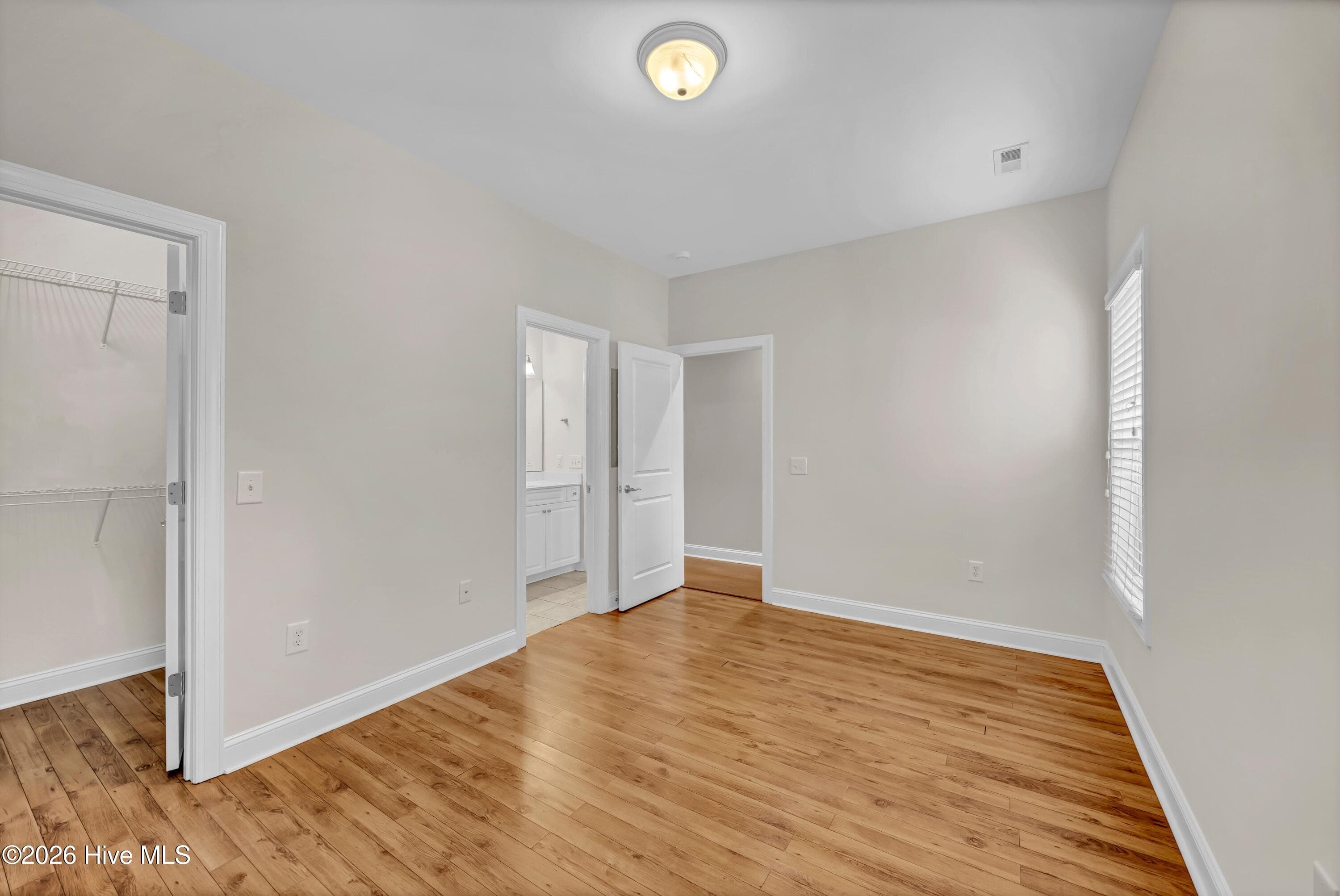 Condominium at 131 Myrtle Avenue, Wilmington, NC 28403, photo 14 of 24