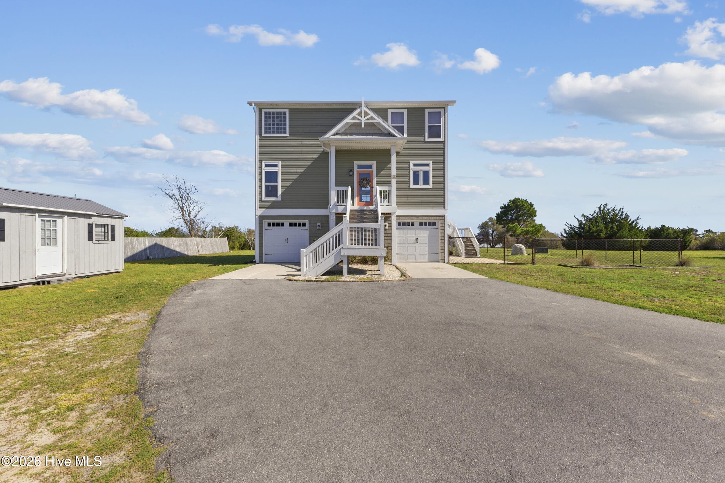 Single Family Residence at 345 Twin Oaks Drive, Hampstead, NC 28443, photo 4 of 50