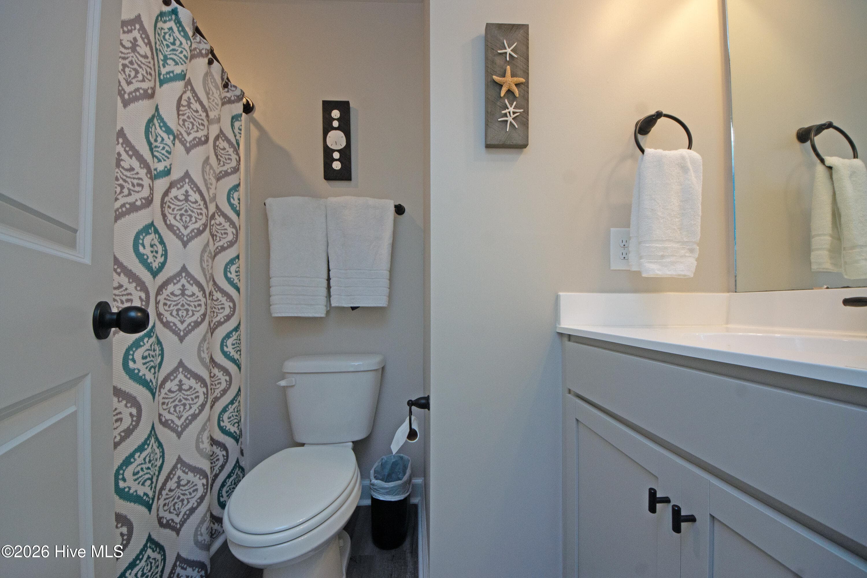 Townhouse at 7 Catalina Circle, Swansboro, NC 28584, photo 23 of 41