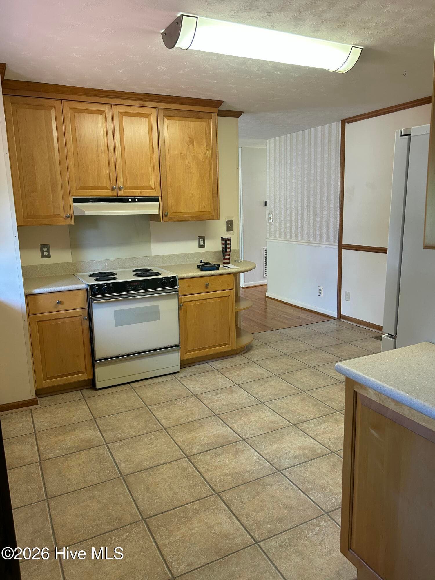 Single Family Residence at 700 Oakwood Avenue, Jacksonville, NC 28546, photo 4 of 15