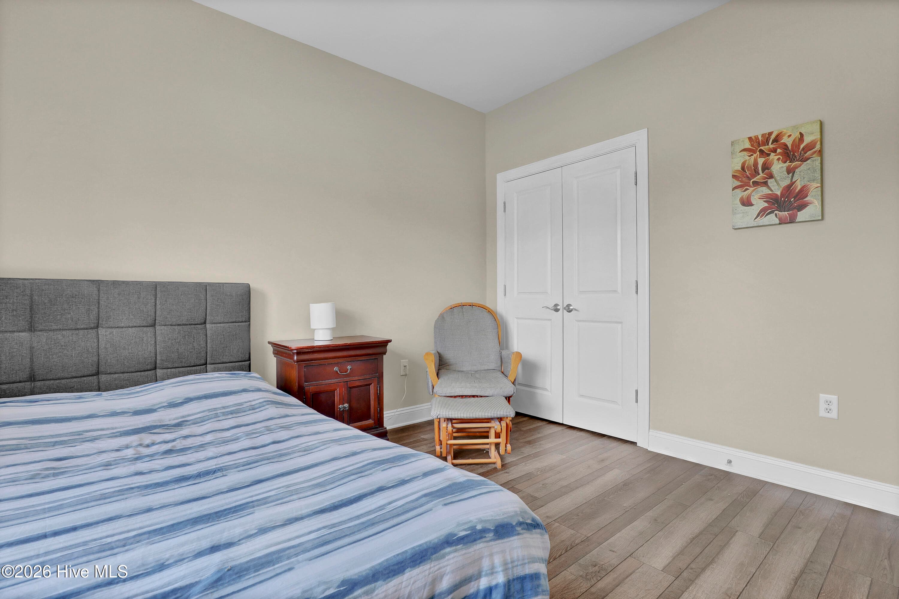 Single Family Residence at 341 Highlands Drive, Hampstead, NC 28443, photo 2 of 7