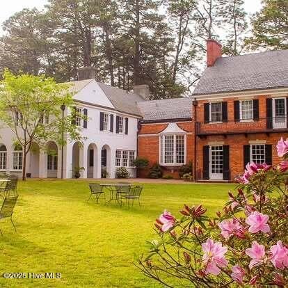 Single Family Residence at 260 N Ridge Street, Southern Pines, NC 28387, photo 43 of 48