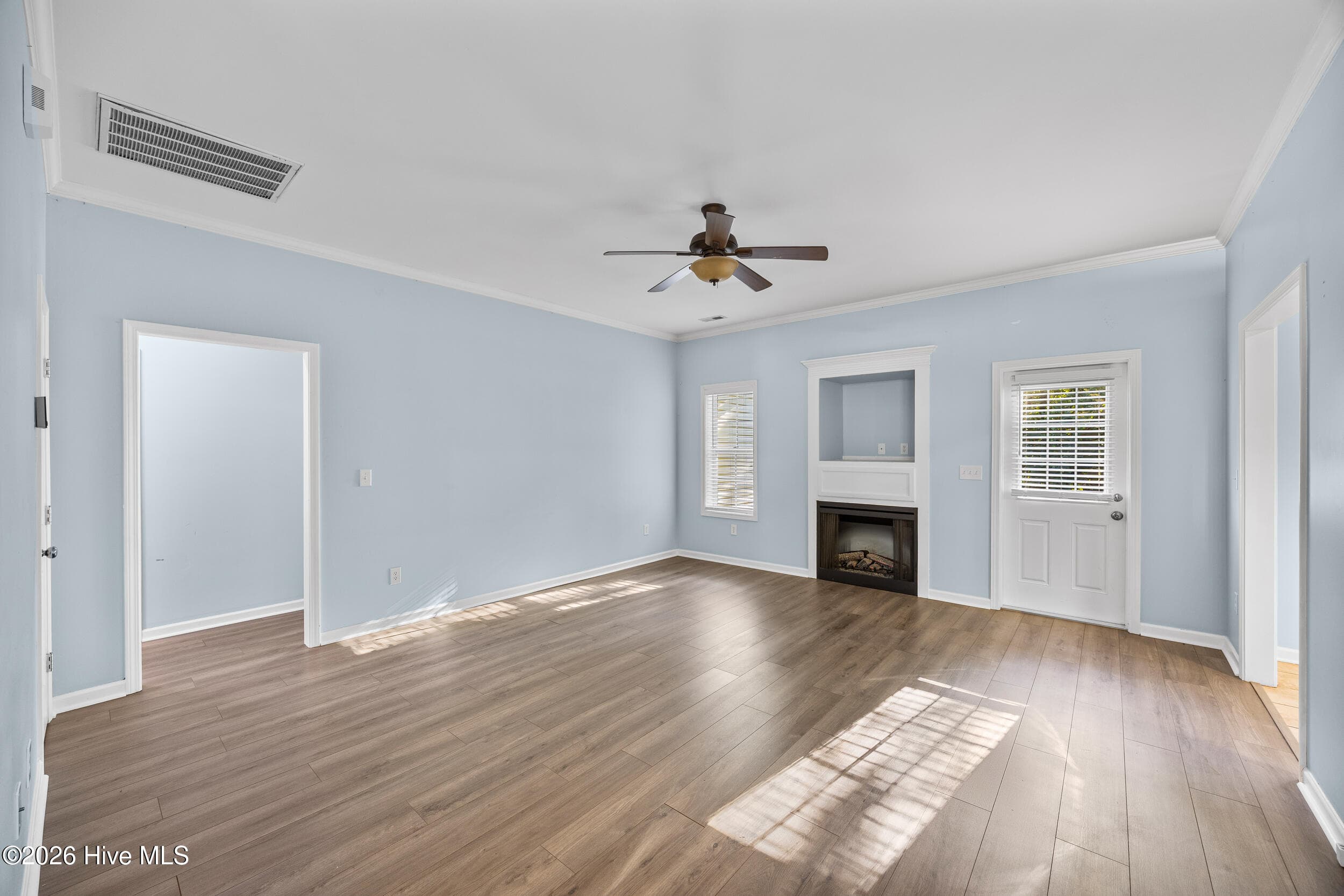 Living Room with Fireplace! - 537 Bonham Avenue, Wilmington, NC 28403