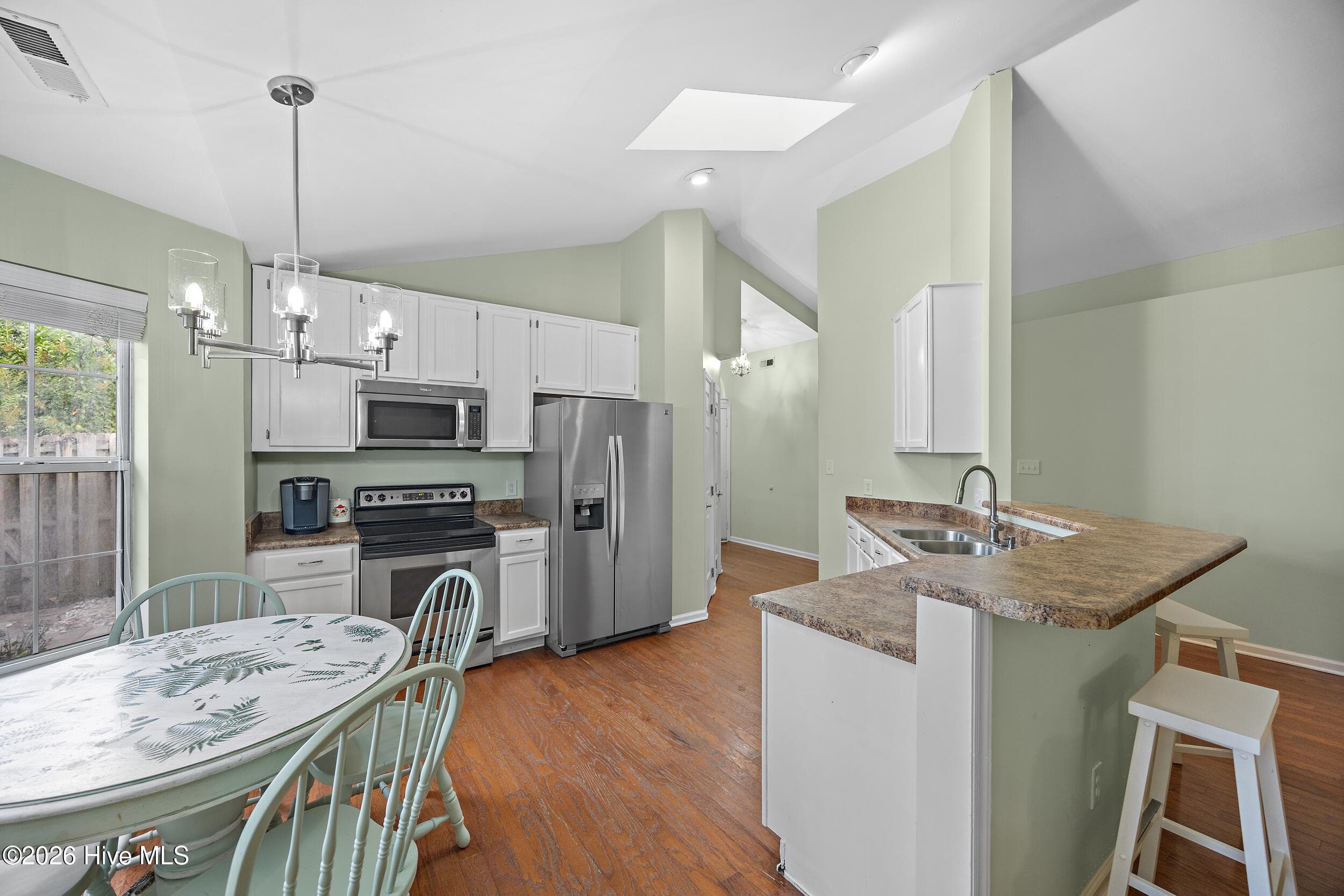 Single Family Residence at 5416 Ibis Court, Wilmington, NC 28409, photo 9 of 36