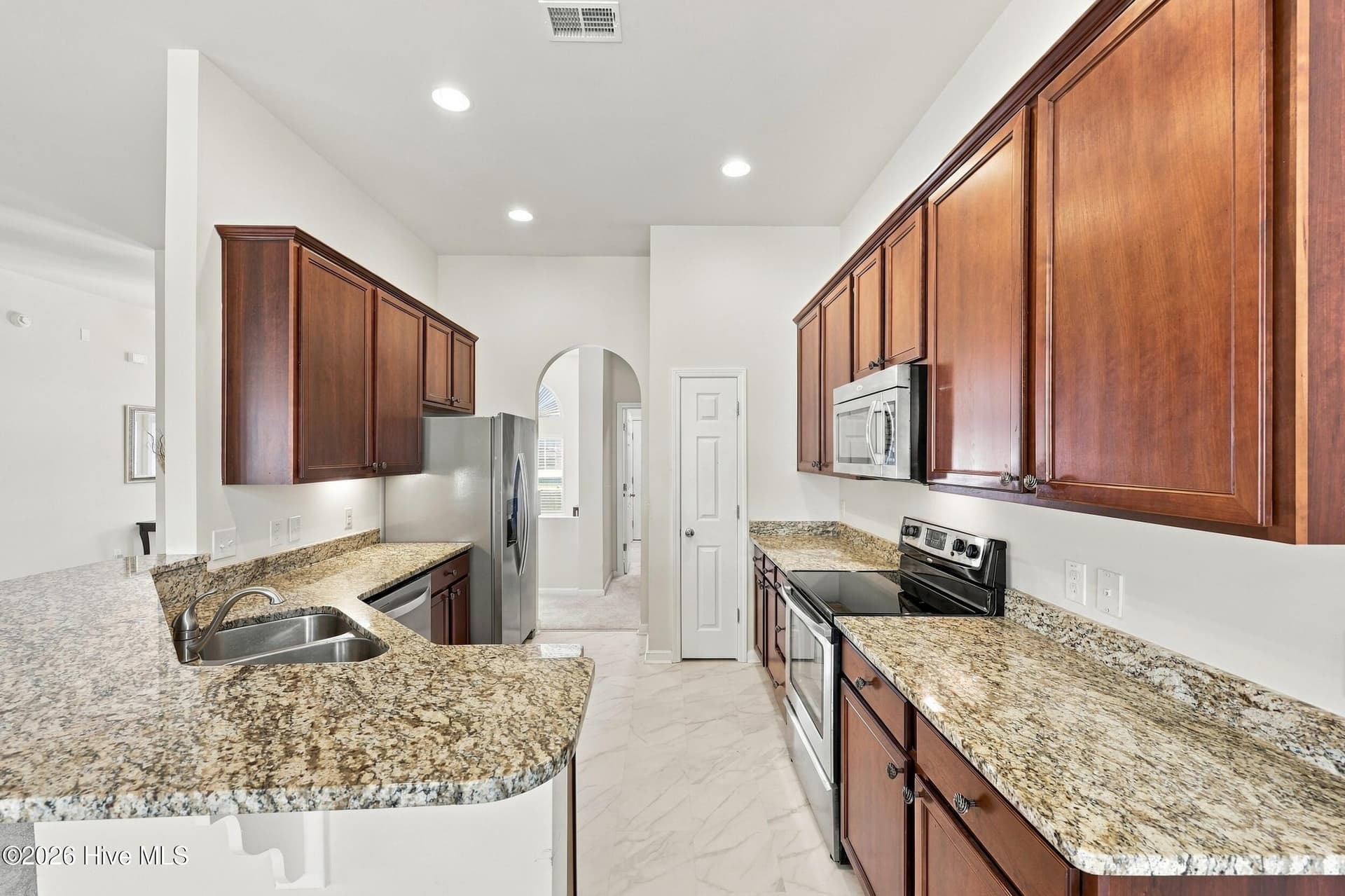 Single Family Residence at 702 Pipit Place NW, Calabash, NC 28467, photo 23 of 97