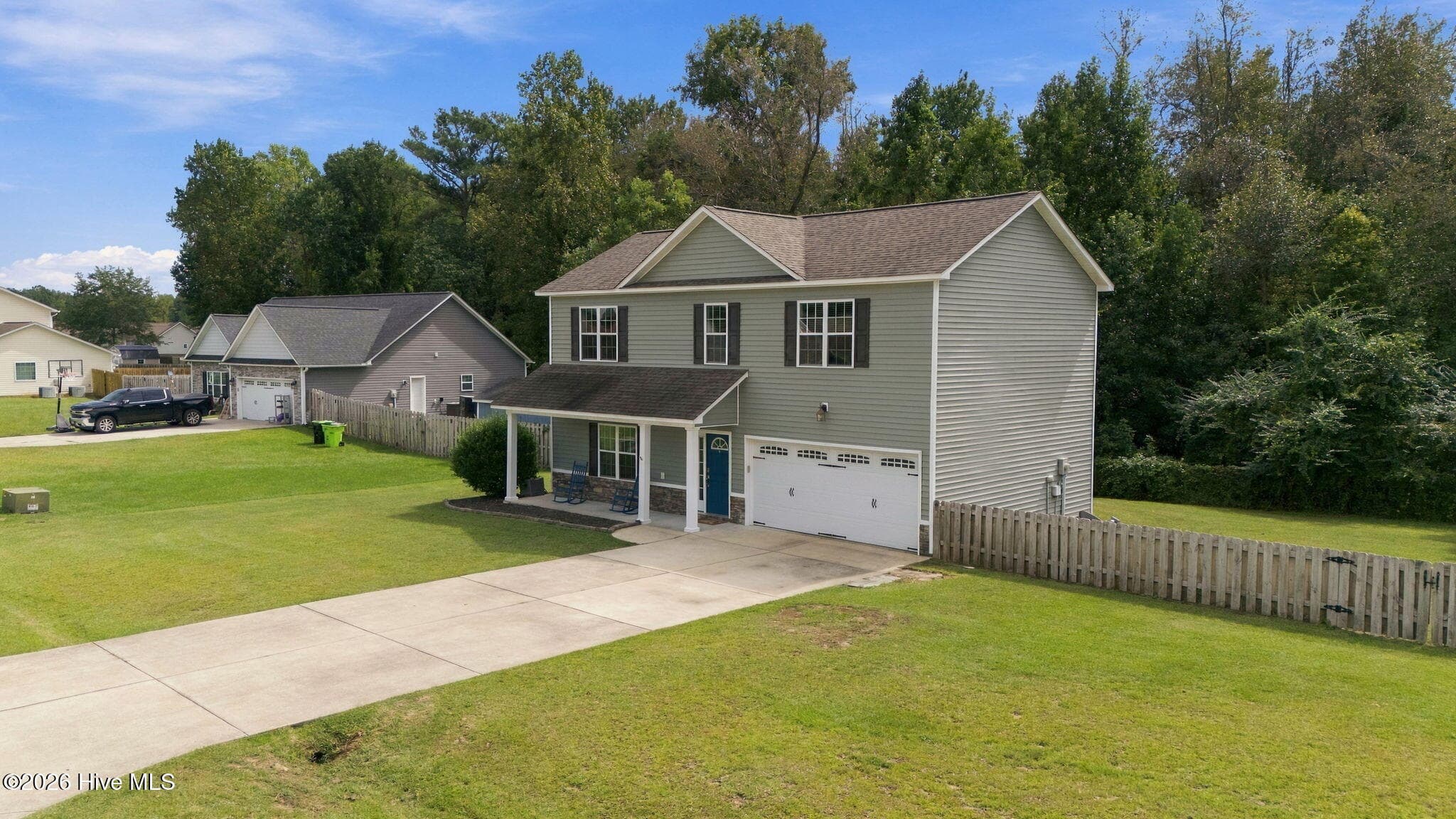 Single Family Residence at 100 Fernie Lane, New Bern, NC 28560, photo 3 of 51