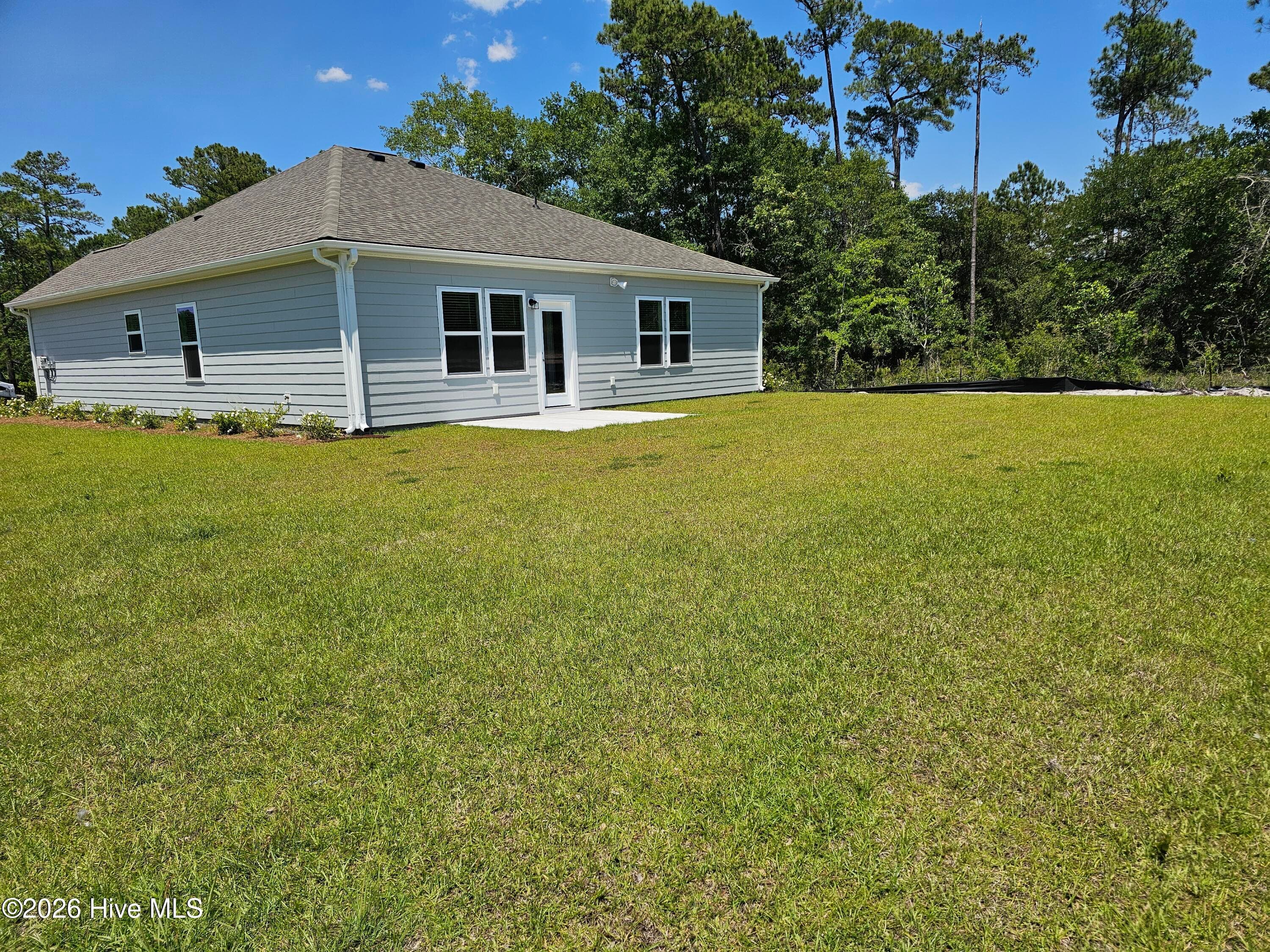 Single Family Residence at 531 Glitter Bay Loop, Shallotte, NC 28470, photo 13 of 115