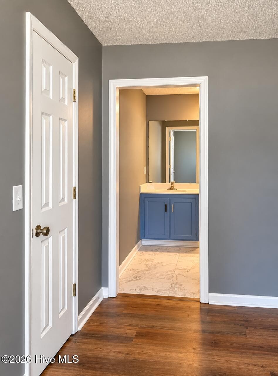 Owner BR with attached bathroom suite and walk in closet. - 4164 Quail Springs Circle, Augusta, GA 30907