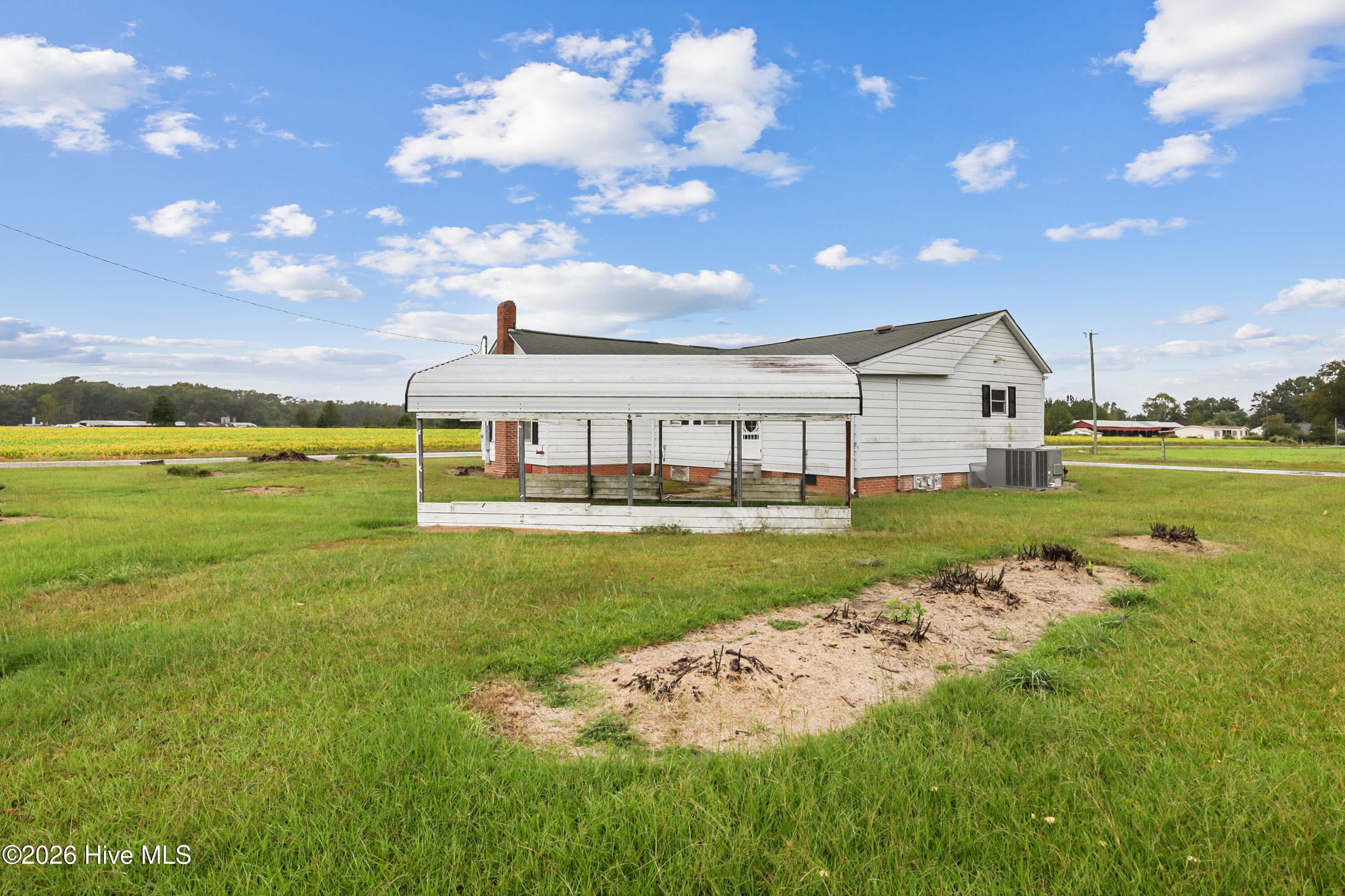 Single Family Residence at 1169 Grantham School Road, Mount Olive, NC 28365, photo 15 of 58