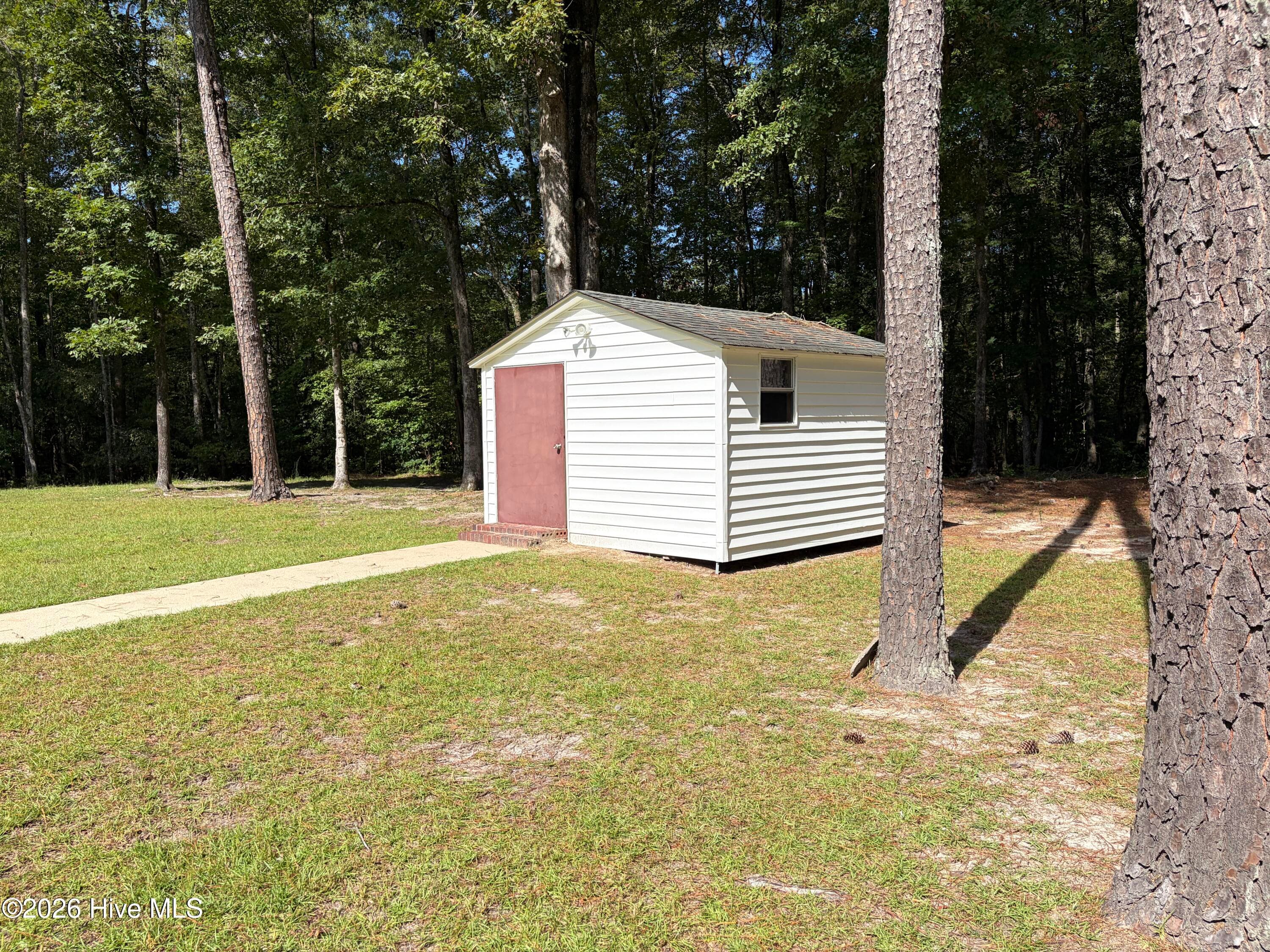 Single Family Residence at 900 Perrytown Road, New Bern, NC 28562, photo 46 of 84