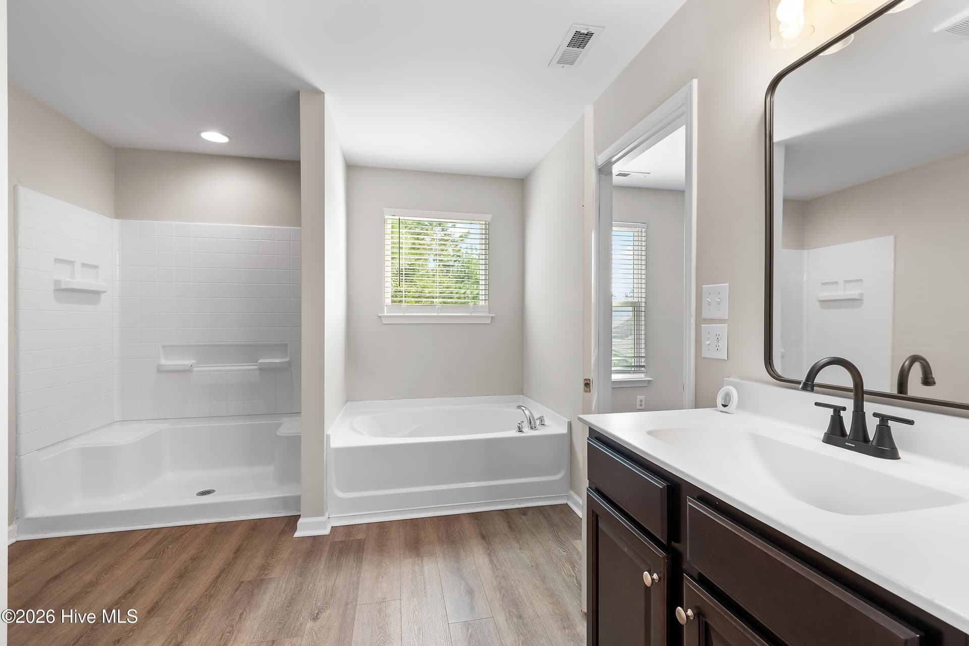 Soak tub and walk in shower - 1699 Datchet Lane SE, Bolivia, NC 28422