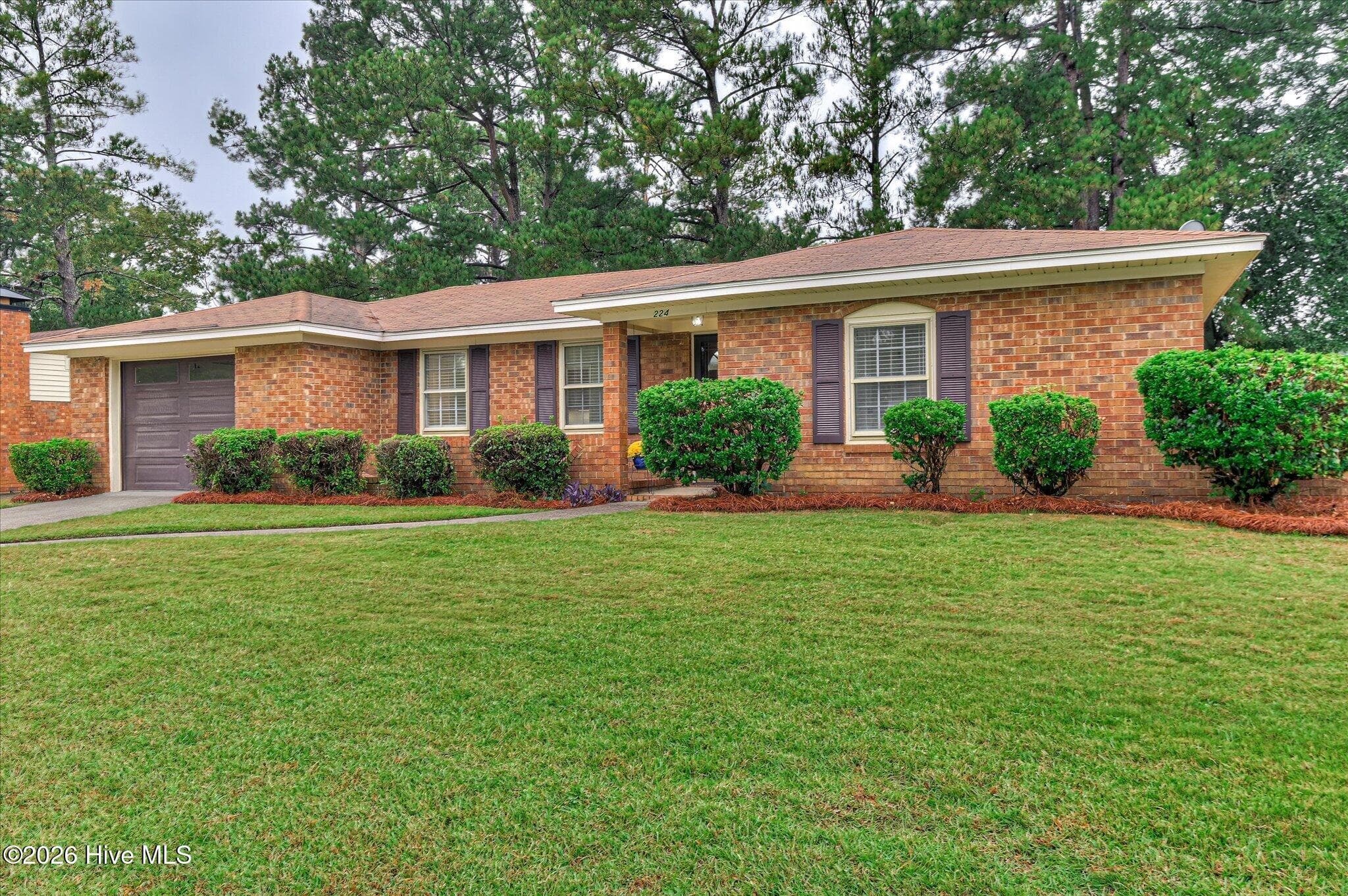 Single Family Residence at 224 Cavalier Drive, Martinez, GA 30907, photo 2 of 34