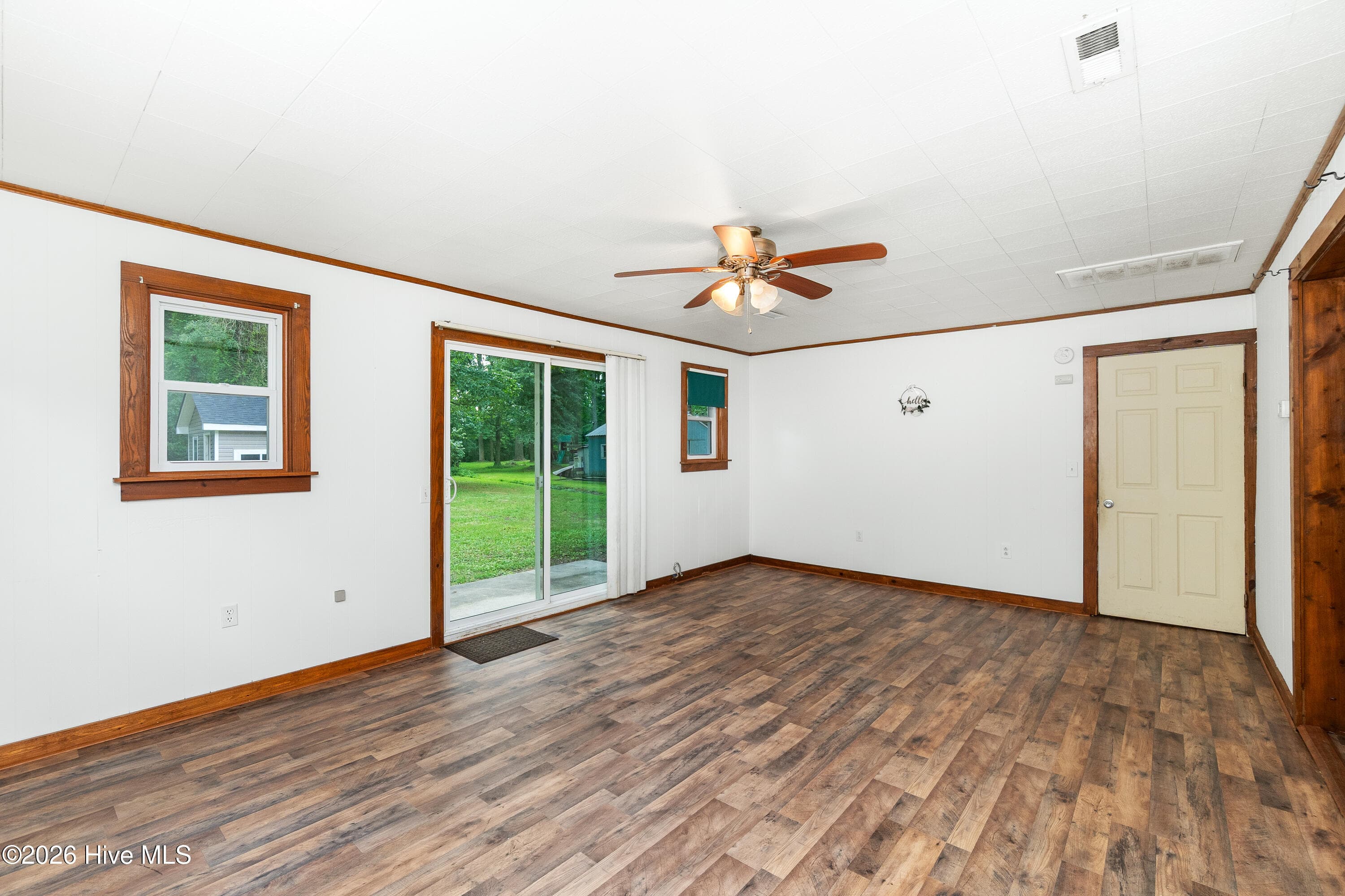 Single Family Residence at 1815 W Main Ext, Elizabeth City, NC 27909, photo 11 of 51