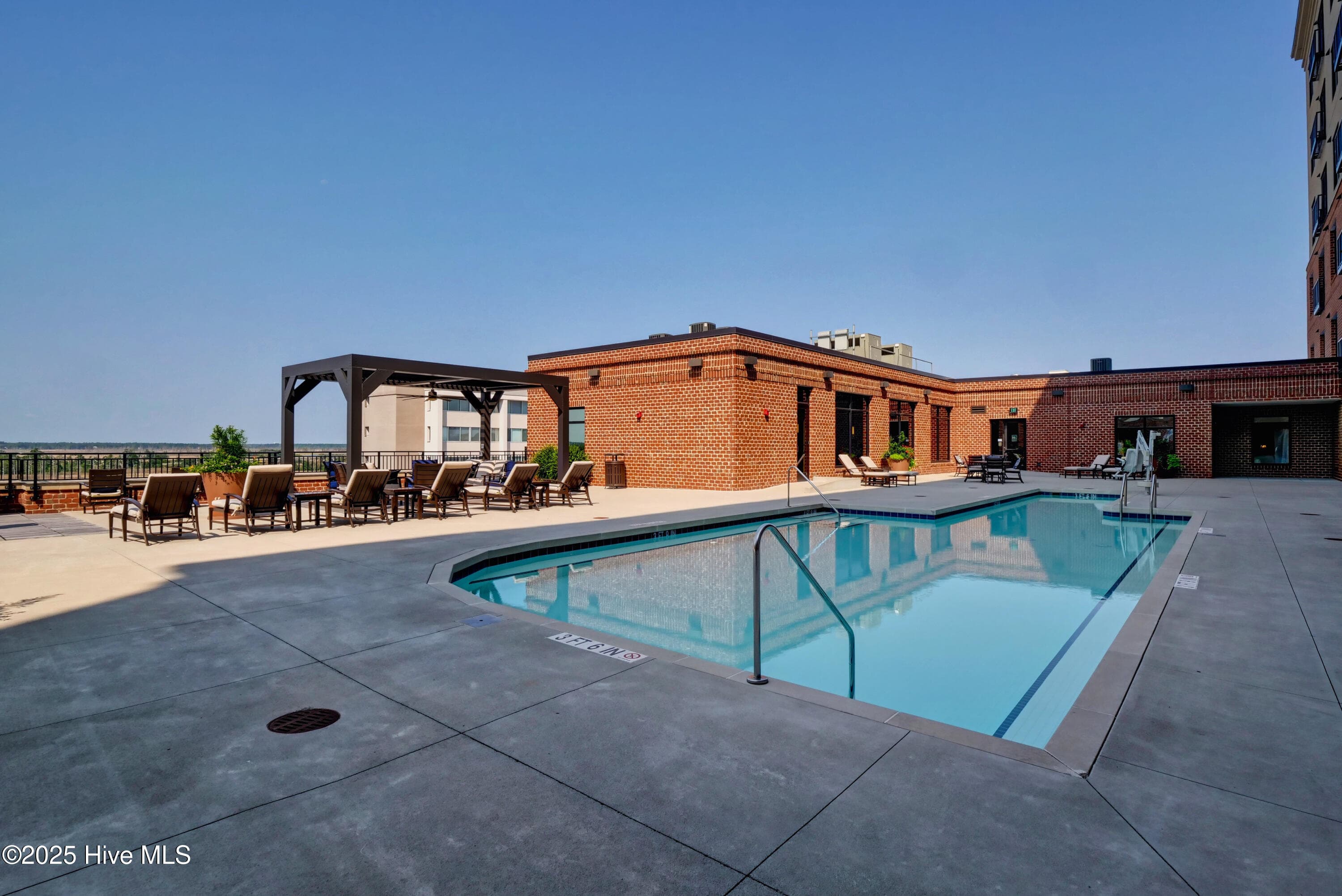 Condominium at 14 Grace Street 1216, Wilmington, NC 28401, photo 25 of 33