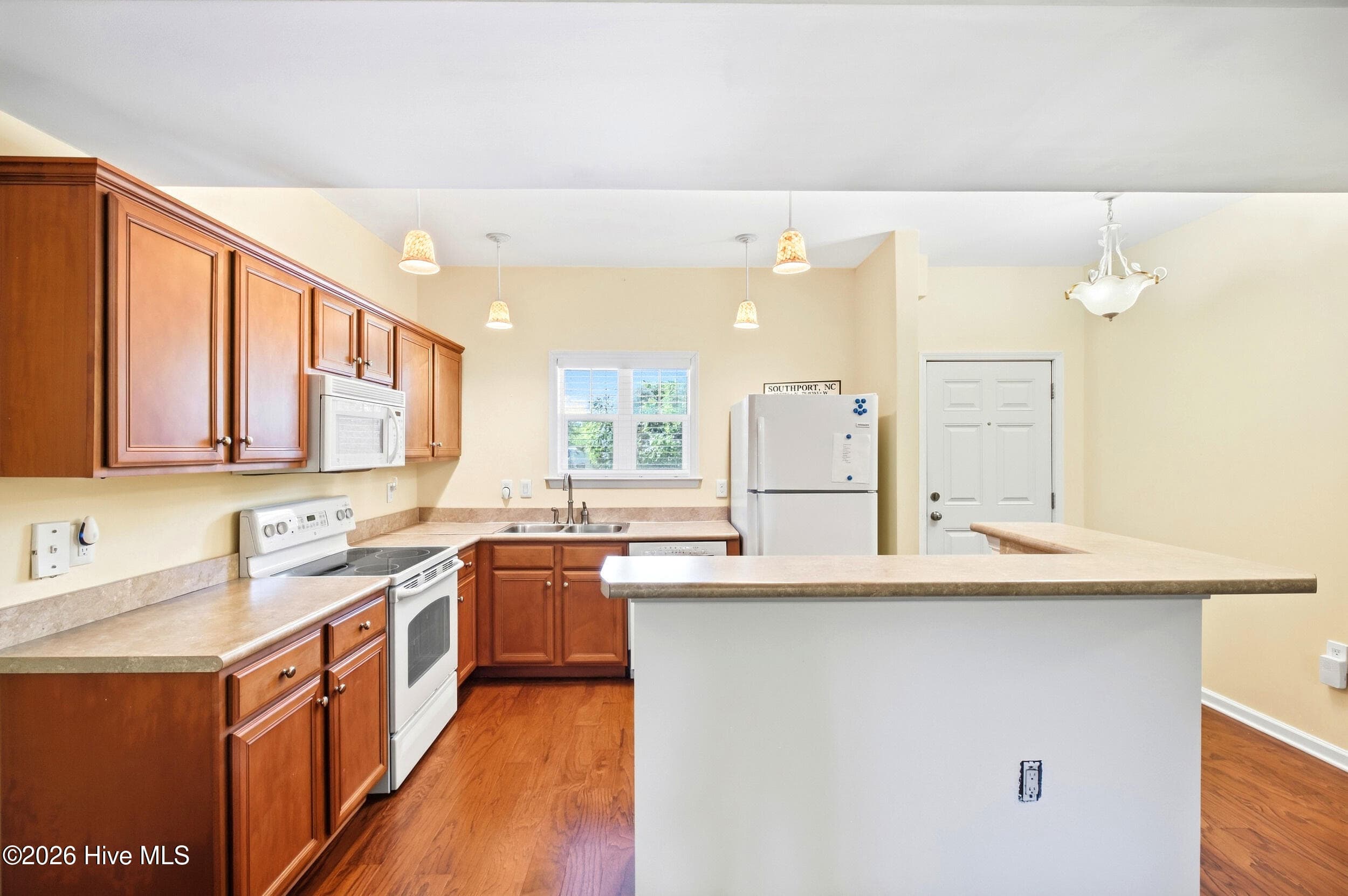 Condominium at 4134 Vanessa Drive SE Unit 4, Southport, NC 28461, photo 13 of 57