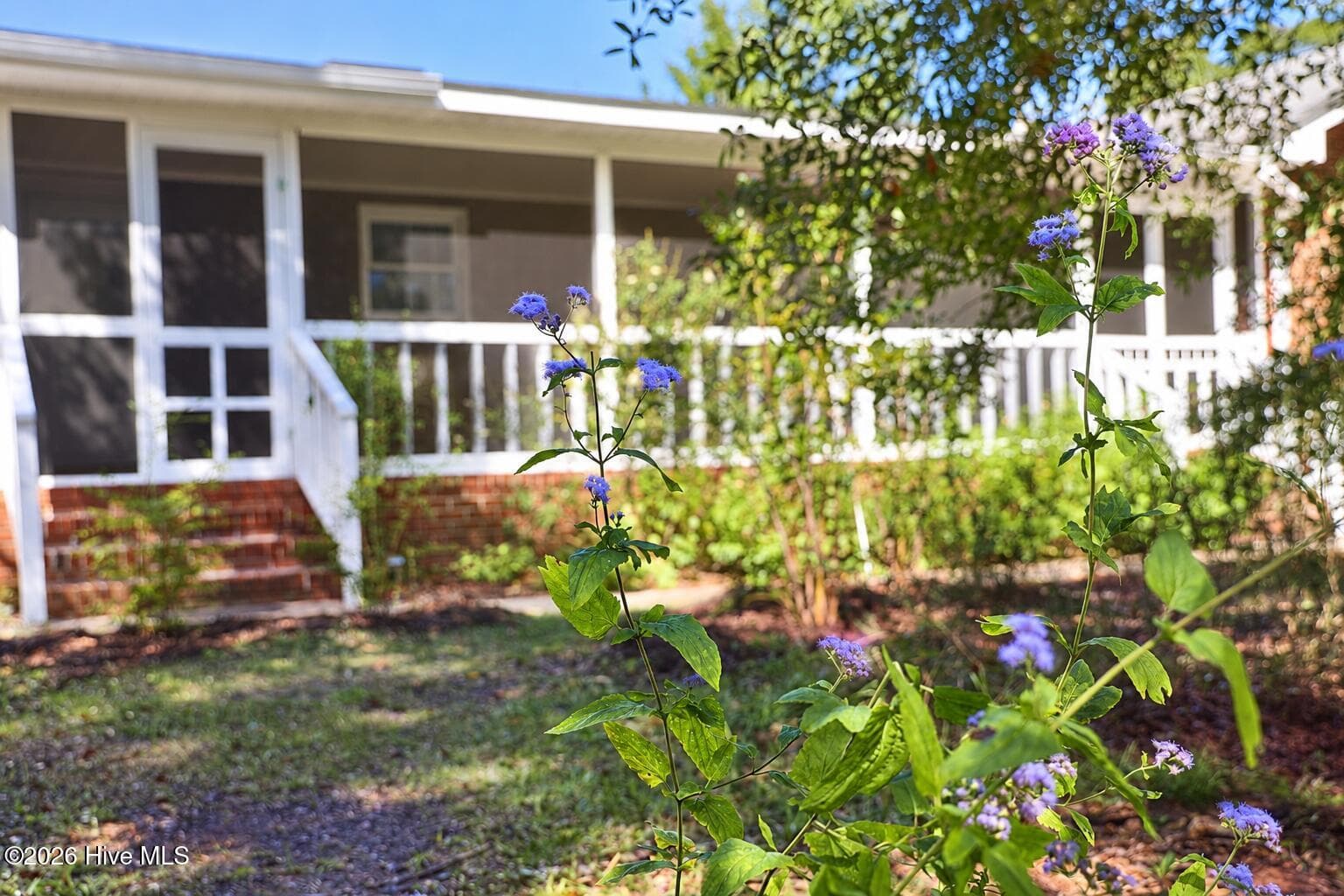 Single Family Residence at 320 Northern Boulevard, Wilmington, NC 28401, photo 107 of 159