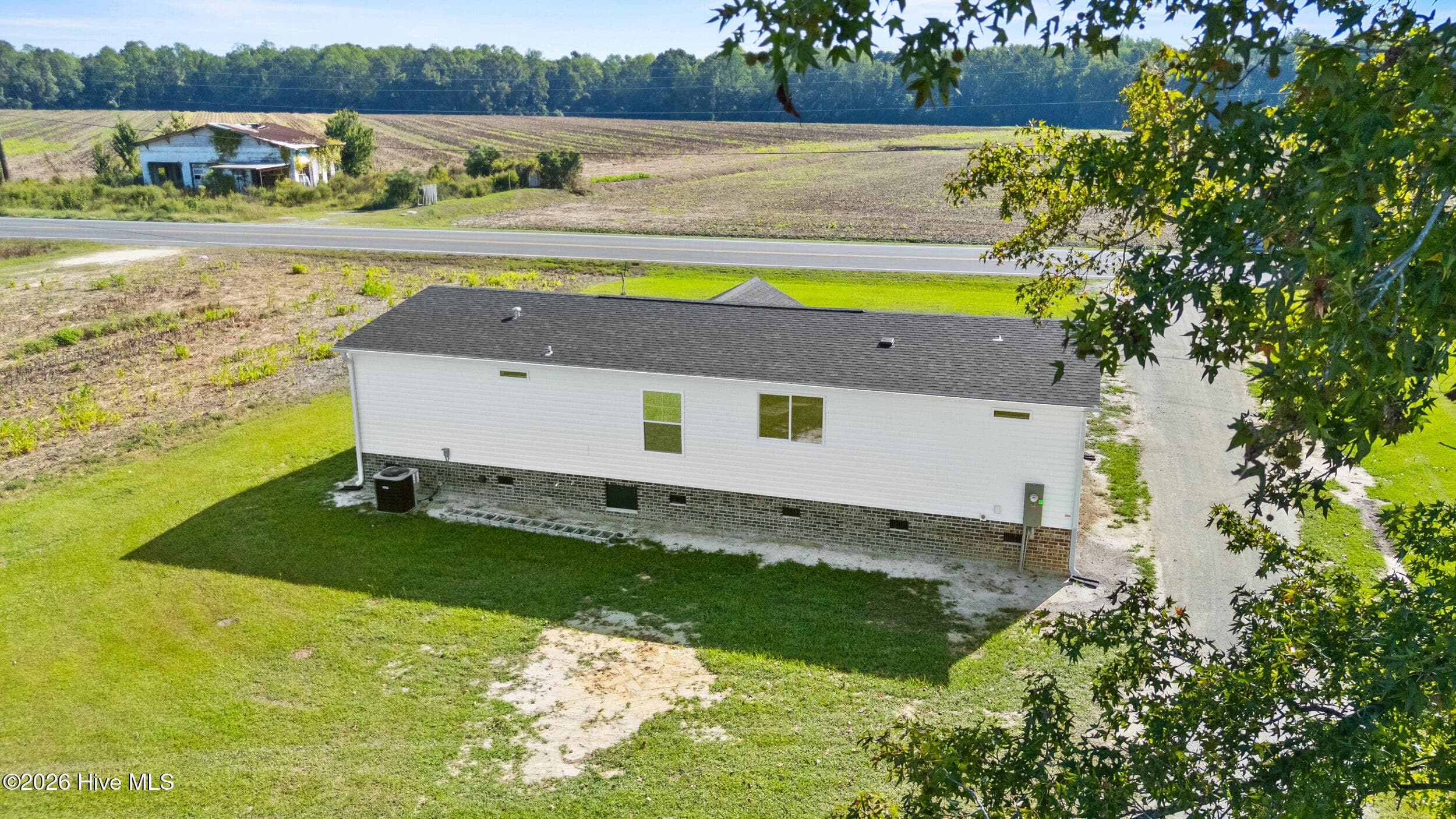 Manufactured Home at 2491 Carolina 111, Pink Hill, NC 28572, photo 43 of 48