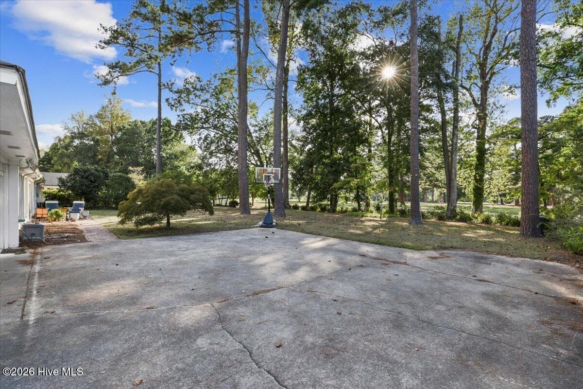 Single Family Residence at 1304 Greenbriar Road, Kinston, NC 28501, photo 12 of 66
