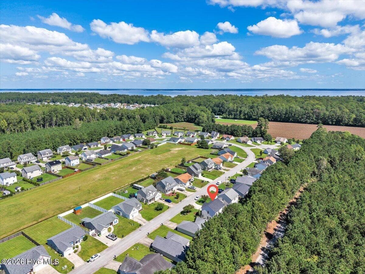 Single Family Residence at 118 Crooked Run Drive, New Bern, NC 28560, photo 32 of 49