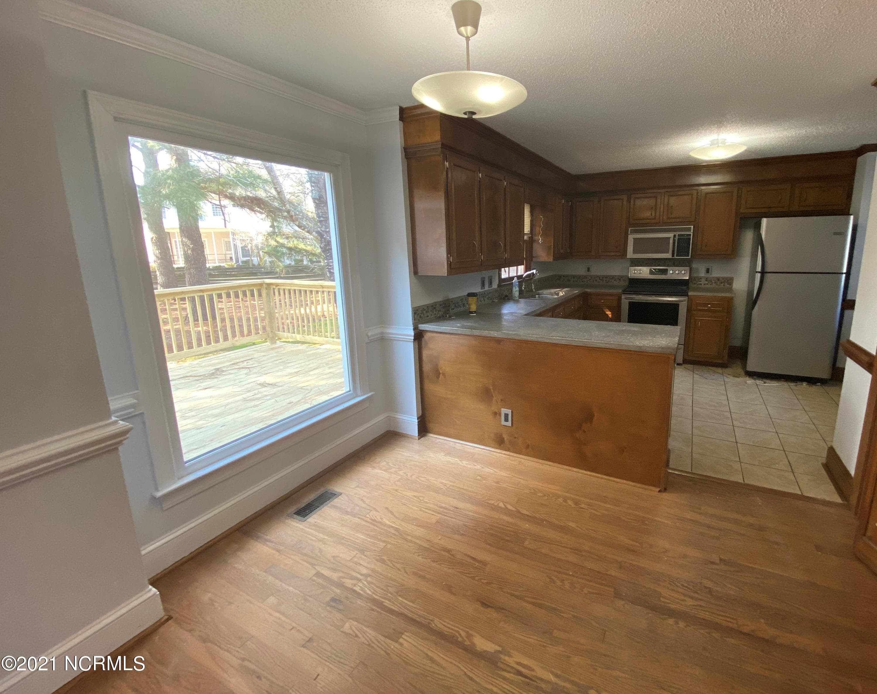 Single Family Residence at 2302 Stirrup Court, Greenville, NC 27858, photo 4 of 11